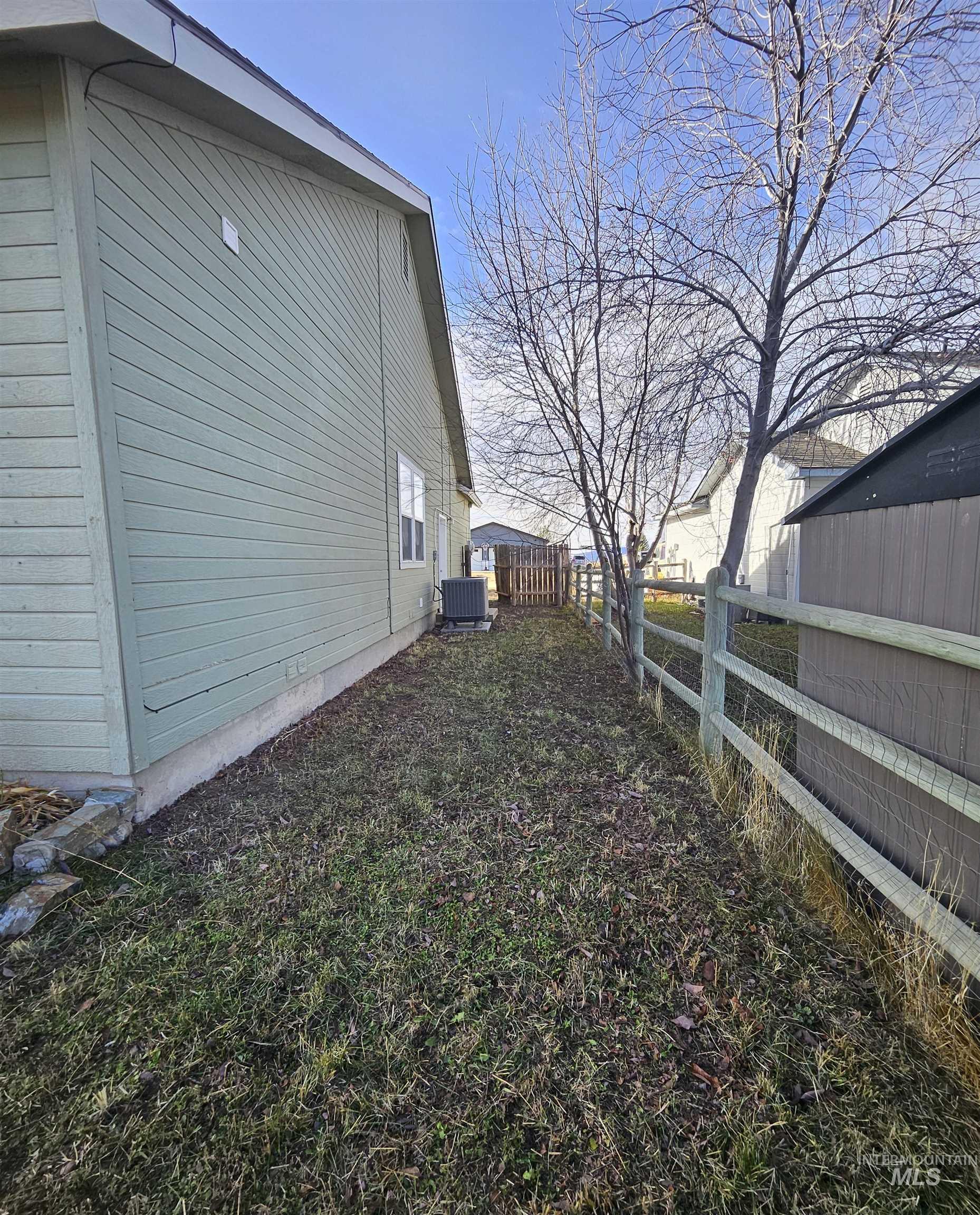 930 W 4th Street, Fairfield, Idaho 83327, 4 Bedrooms, 2 Bathrooms, Residential For Sale, Price $284,900, 98970585