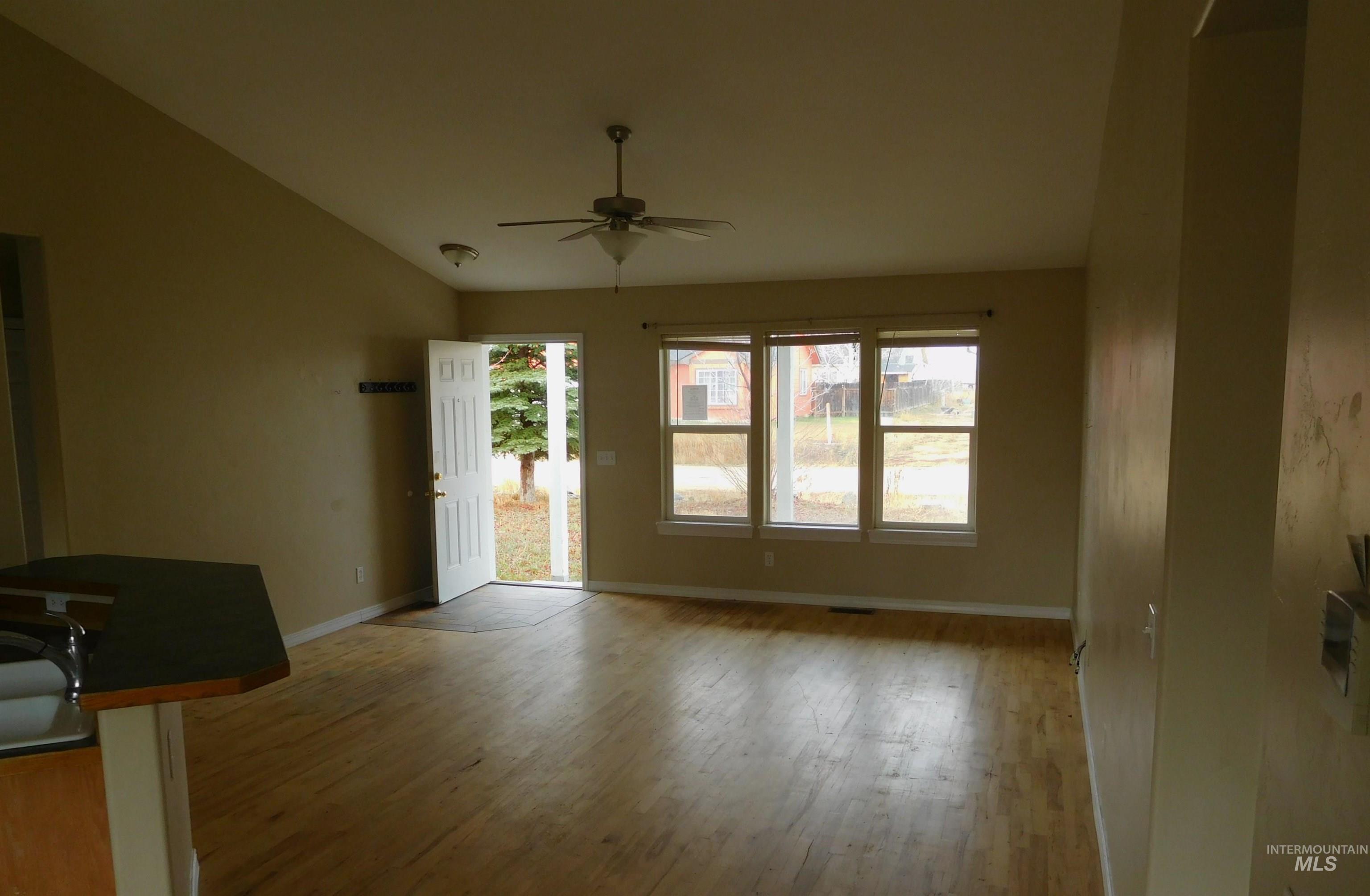 930 W 4th Street, Fairfield, Idaho 83327, 4 Bedrooms, 2 Bathrooms, Residential For Sale, Price $284,900, 98970585