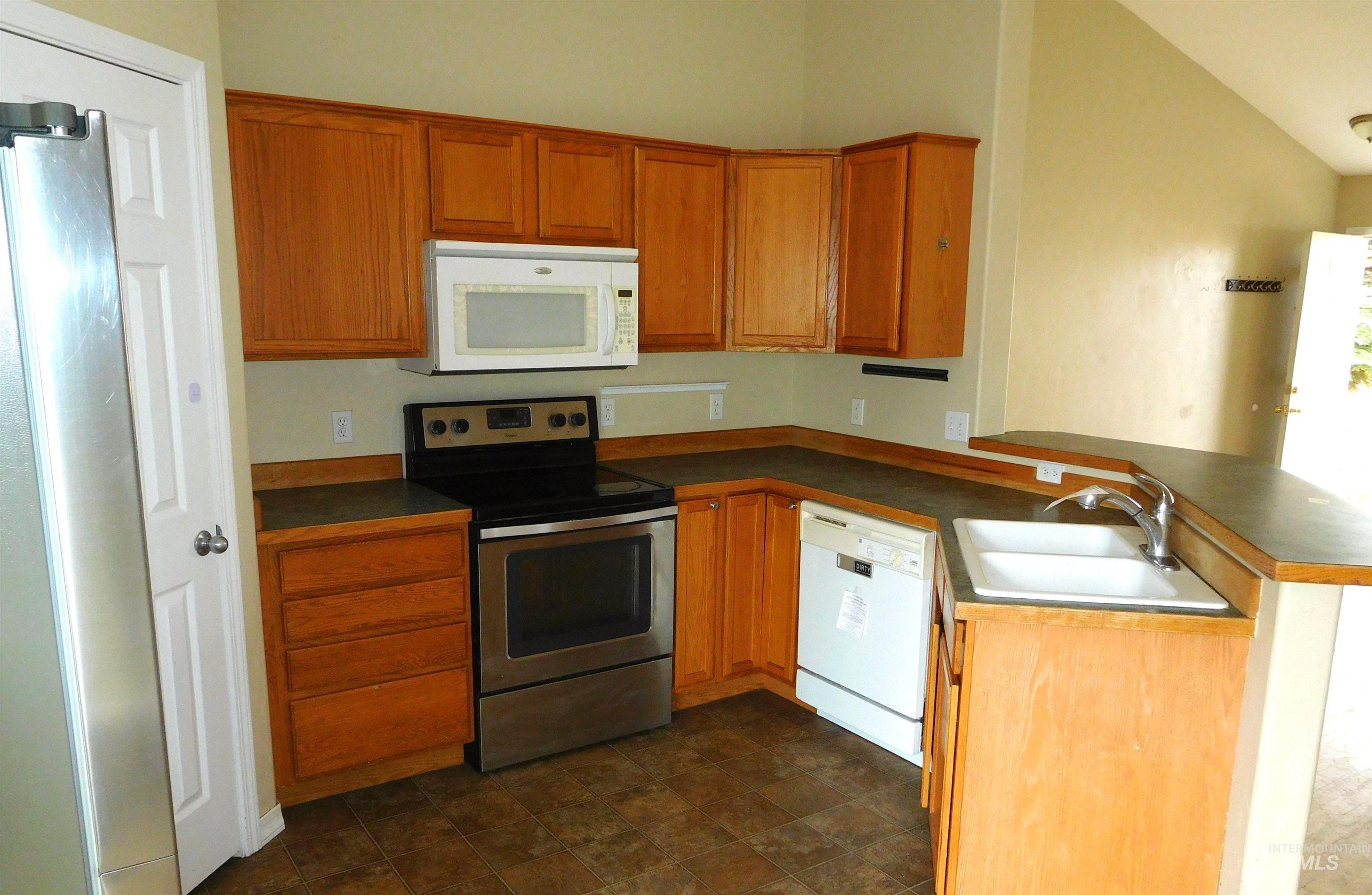 930 W 4th Street, Fairfield, Idaho 83327, 4 Bedrooms, 2 Bathrooms, Residential For Sale, Price $284,900, 98970585