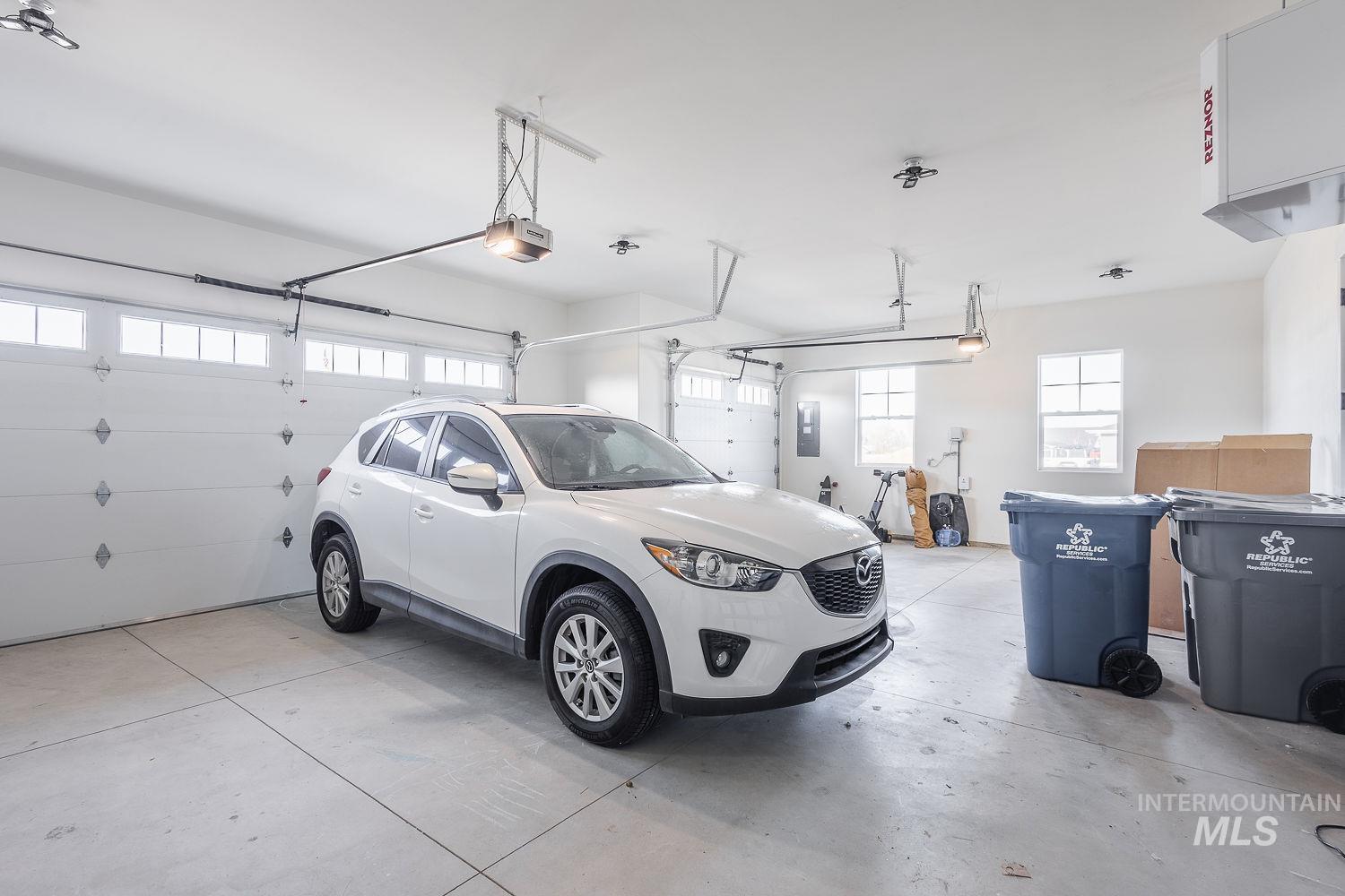 24806 Thunder Cloud St, Middleton, Idaho 83644, 3 Bedrooms, 3 Bathrooms, Residential For Sale, Price $825,000, 98970590