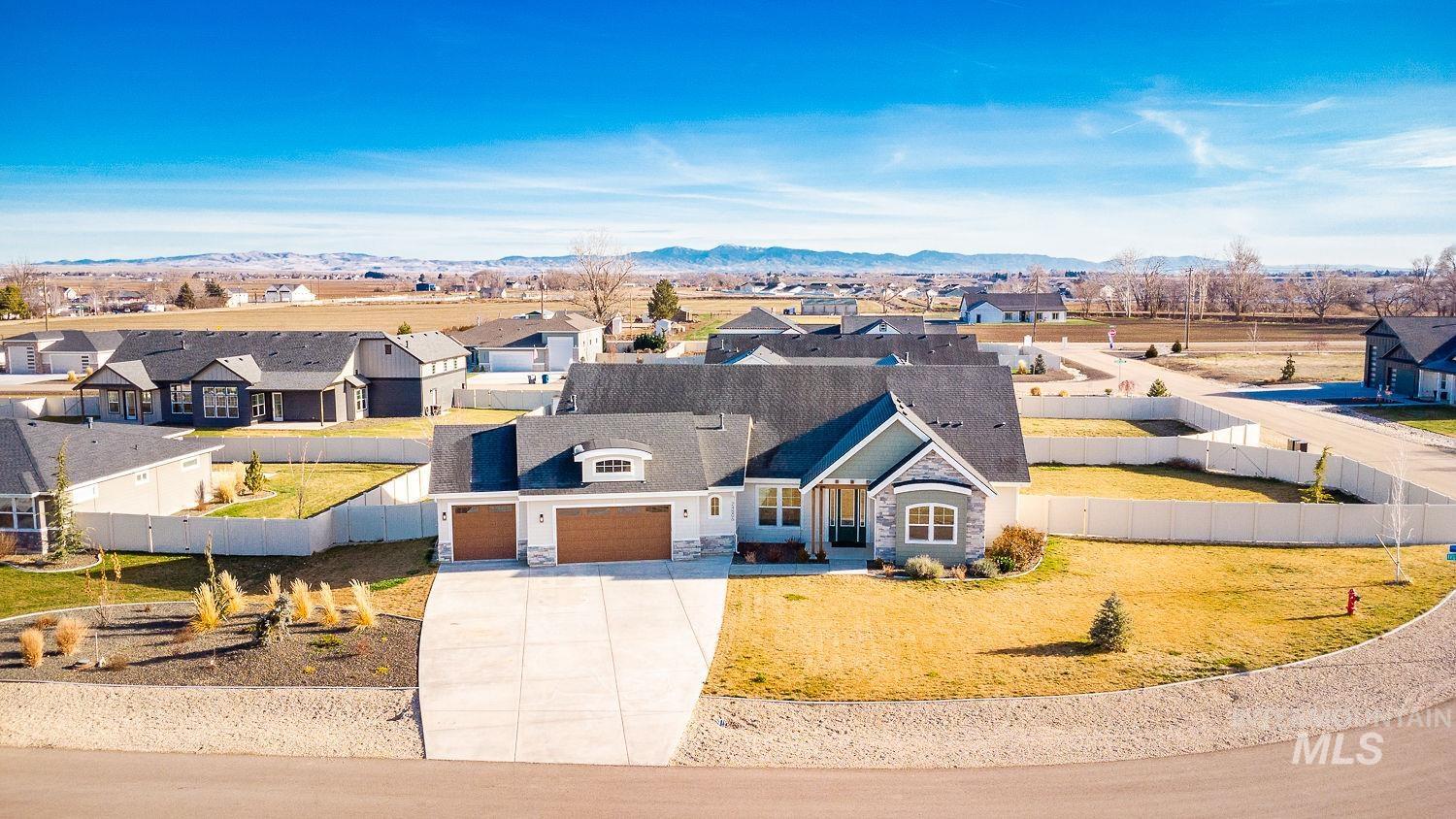 24806 Thunder Cloud St, Middleton, Idaho 83644, 3 Bedrooms, 3 Bathrooms, Residential For Sale, Price $825,000, 98970590