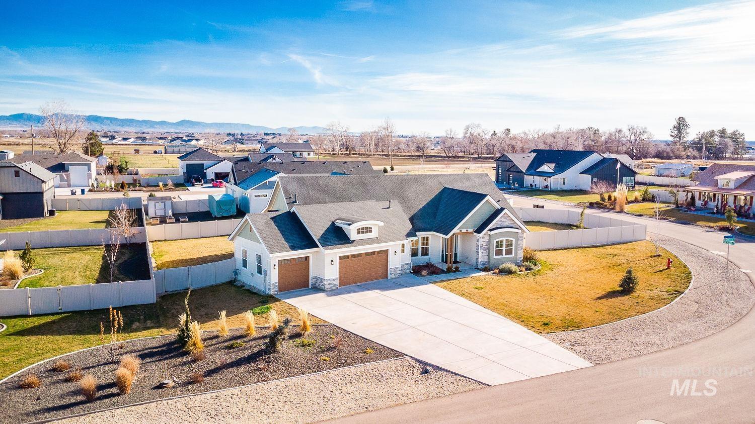 24806 Thunder Cloud St, Middleton, Idaho 83644, 3 Bedrooms, 3 Bathrooms, Residential For Sale, Price $825,000, 98970590
