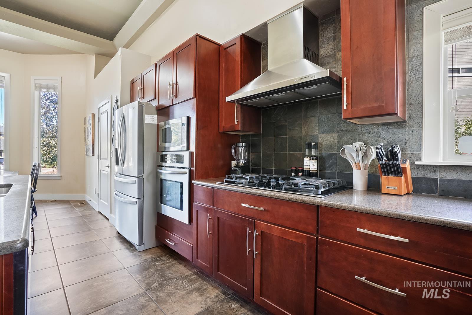 5327 N Red Hills Pl., Meridian, Idaho 83646, 4 Bedrooms, 2.5 Bathrooms, Residential For Sale, Price $699,999,MLS 98970593