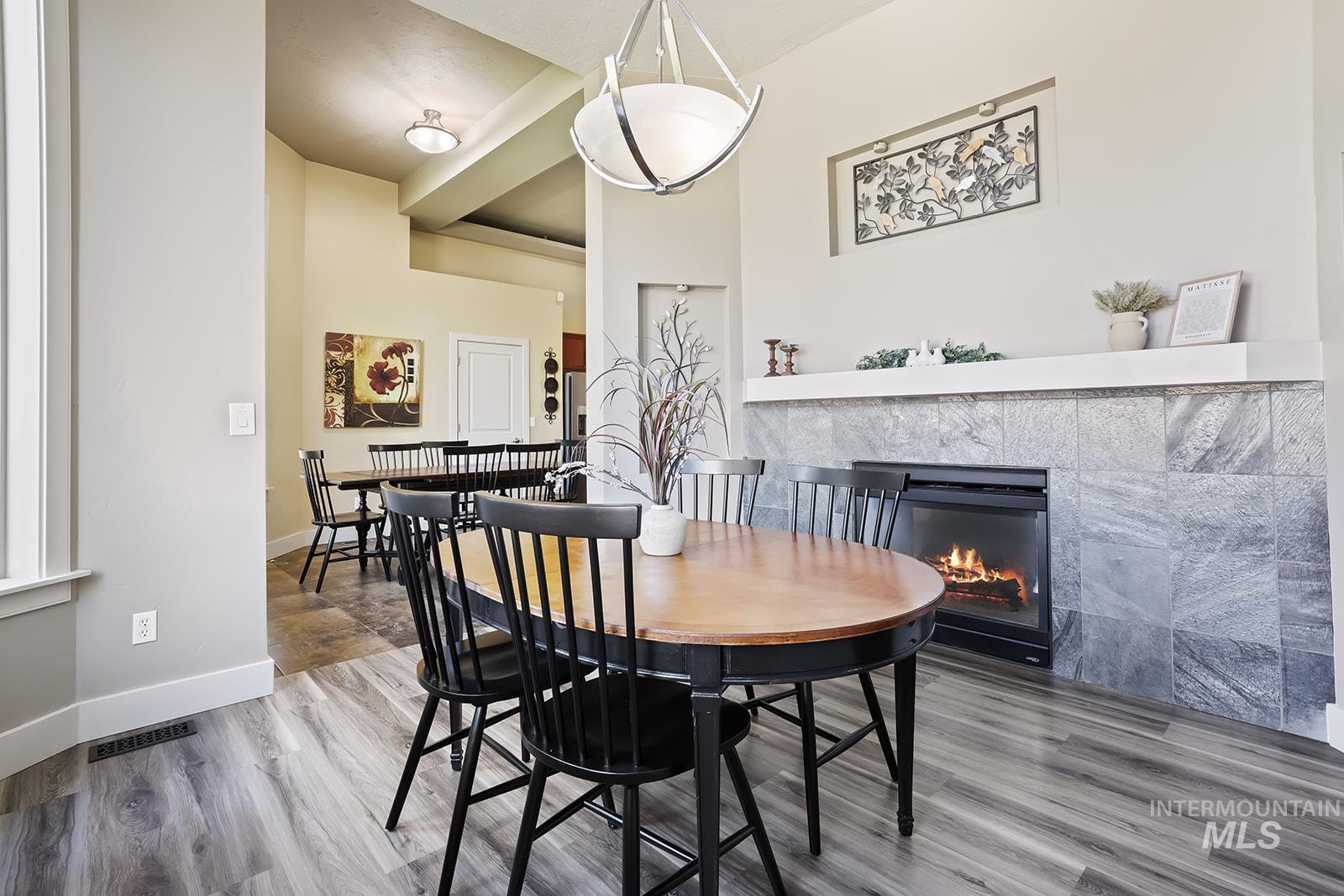 5327 N Red Hills Pl., Meridian, Idaho 83646, 4 Bedrooms, 2.5 Bathrooms, Residential For Sale, Price $699,999,MLS 98970593