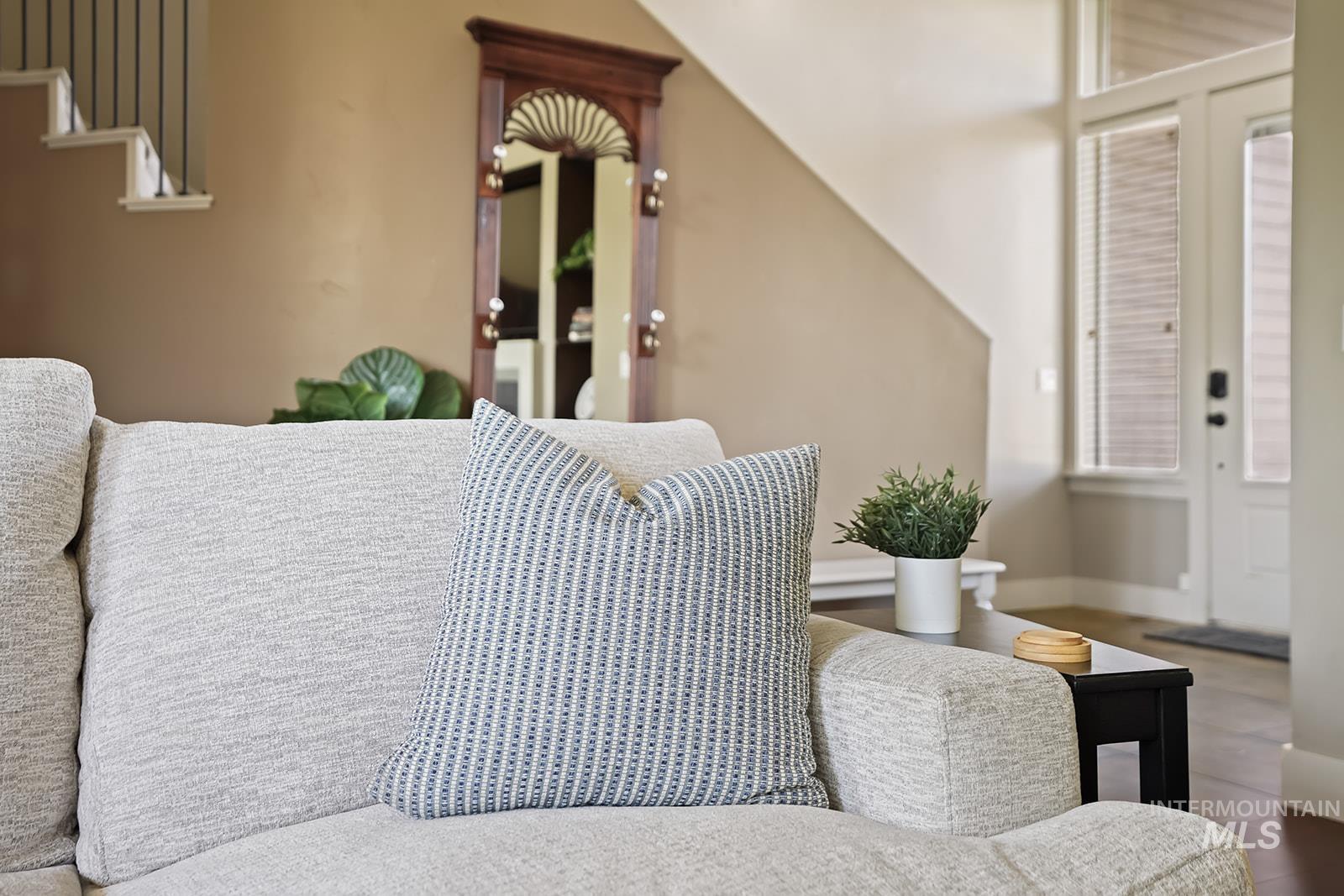 5327 N Red Hills Pl., Meridian, Idaho 83646, 4 Bedrooms, 2.5 Bathrooms, Residential For Sale, Price $699,999,MLS 98970593