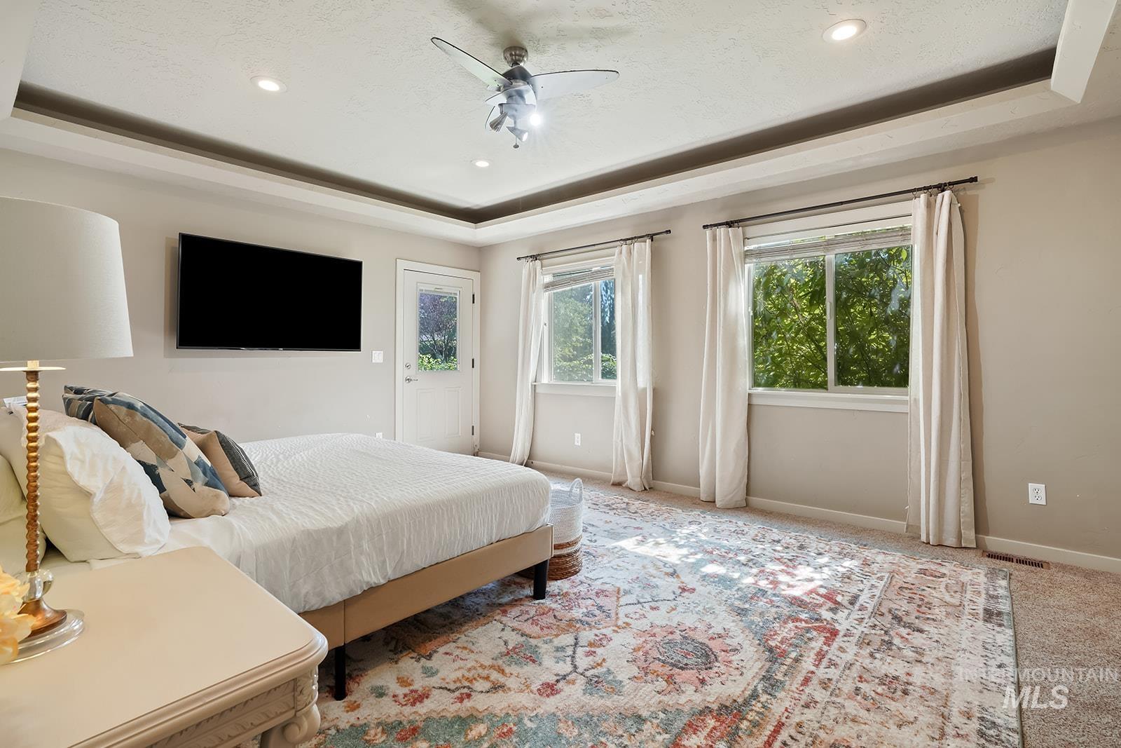 5327 N Red Hills Pl., Meridian, Idaho 83646, 4 Bedrooms, 2.5 Bathrooms, Residential For Sale, Price $699,999,MLS 98970593