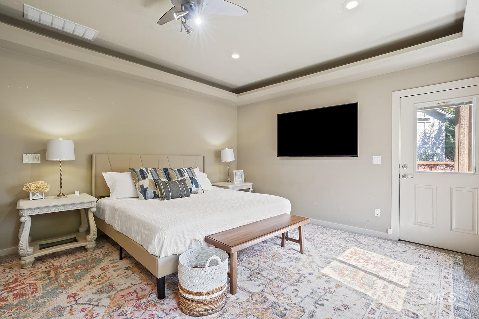 5327 N Red Hills Pl., Meridian, Idaho 83646, 4 Bedrooms, 2.5 Bathrooms, Residential For Sale, Price $699,999,MLS 98970593