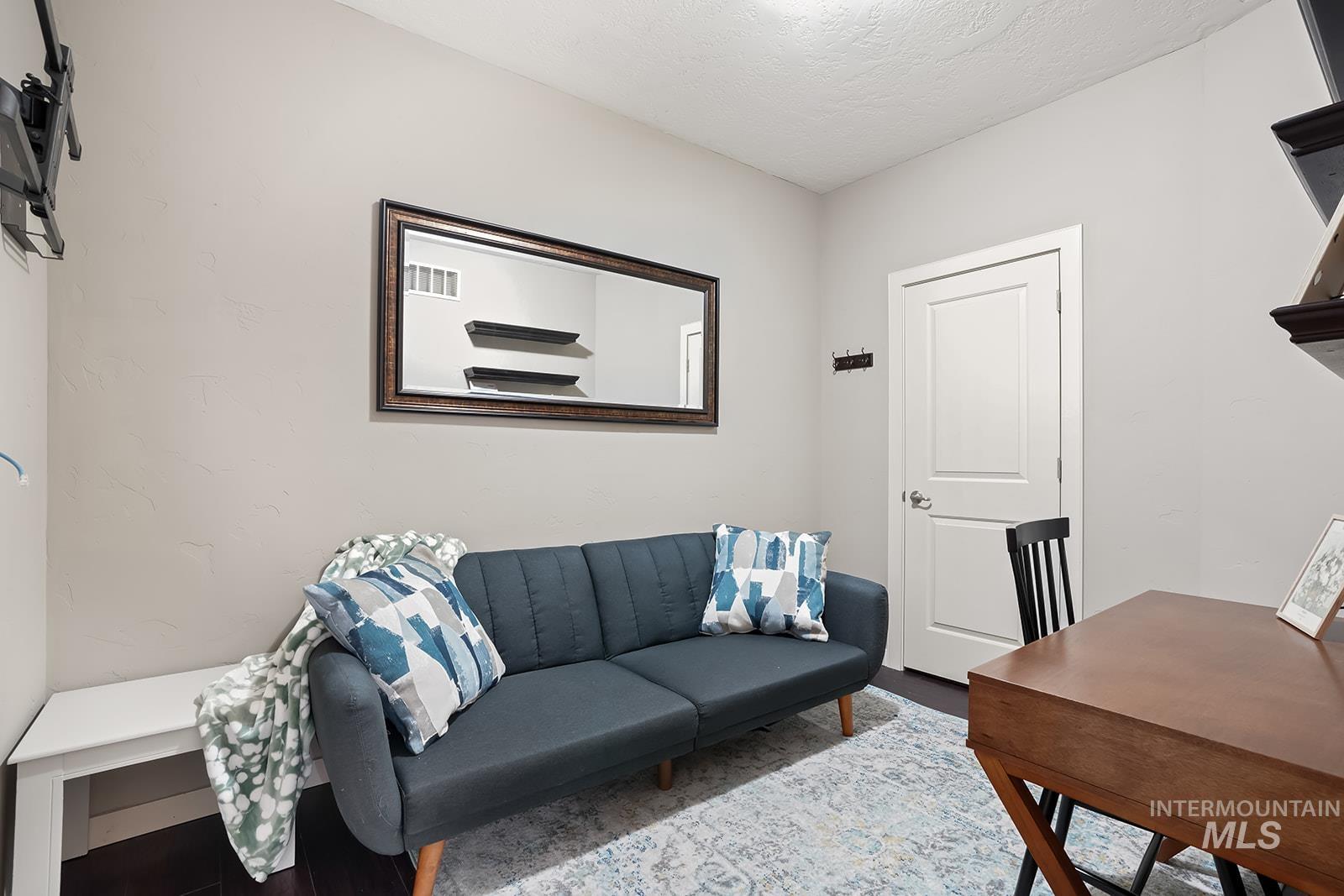 5327 N Red Hills Pl., Meridian, Idaho 83646, 4 Bedrooms, 2.5 Bathrooms, Residential For Sale, Price $699,999,MLS 98970593