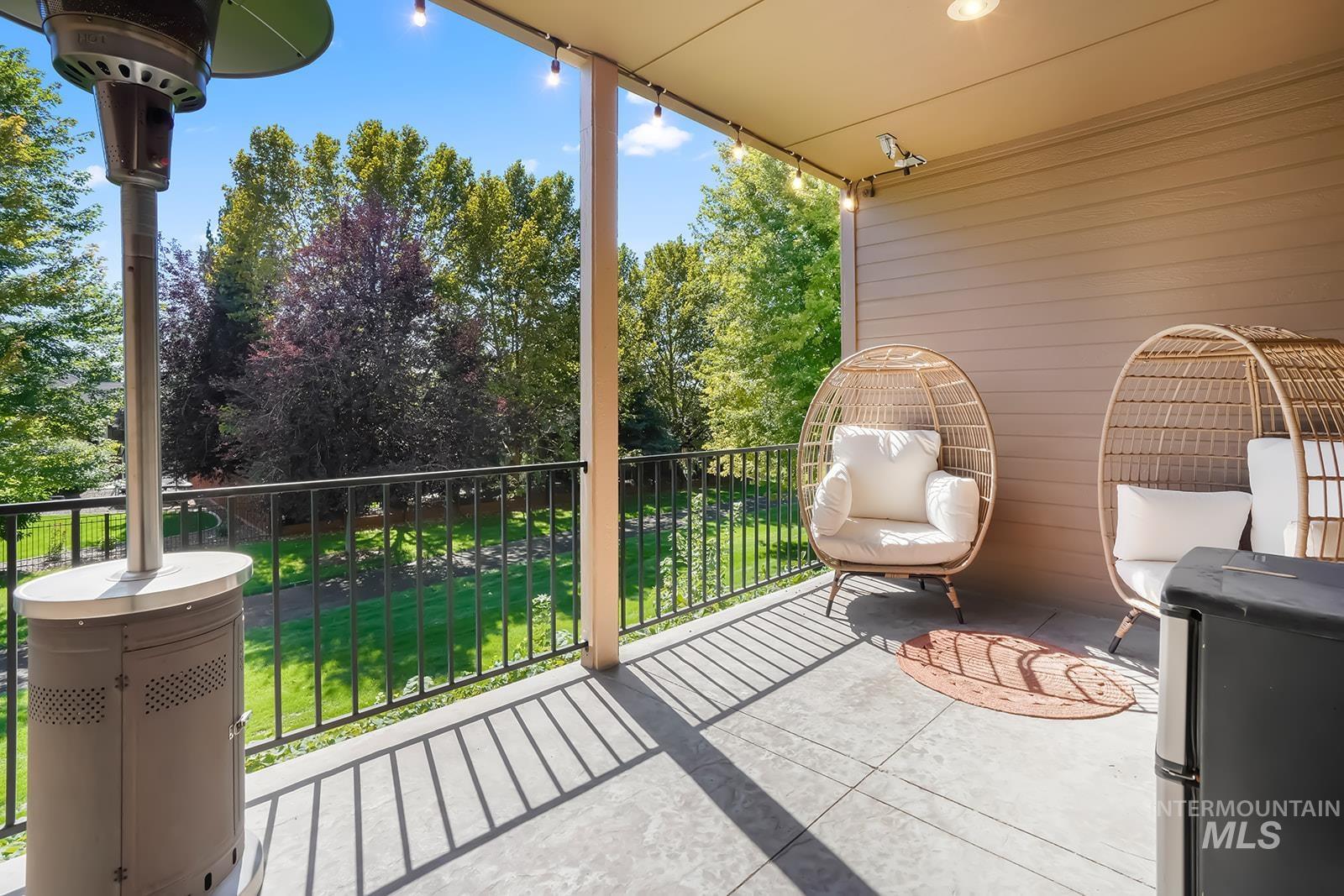 5327 N Red Hills Pl., Meridian, Idaho 83646, 4 Bedrooms, 2.5 Bathrooms, Residential For Sale, Price $699,999,MLS 98970593