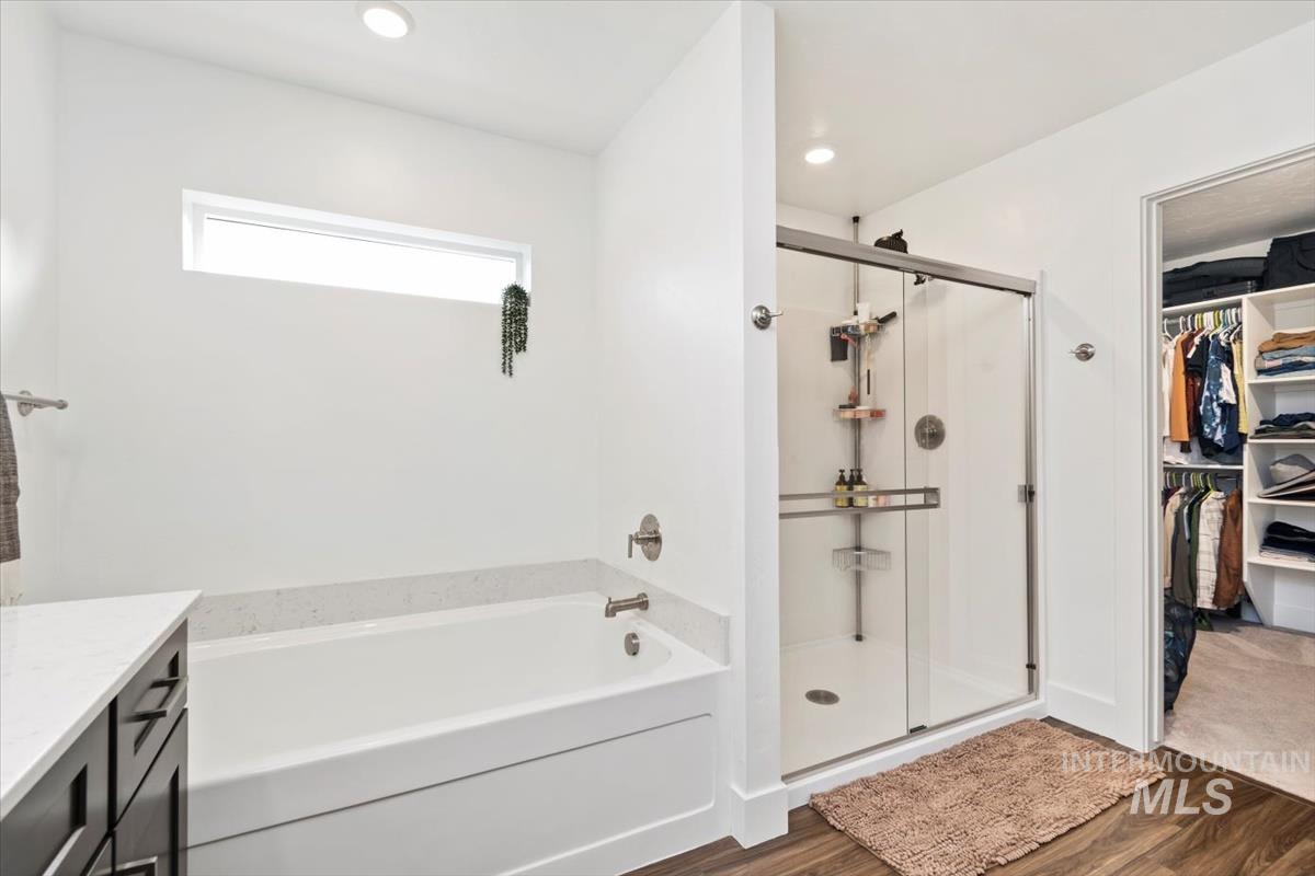 122 Insight Ct, Middleton, Idaho 83644, 5 Bedrooms, 4.5 Bathrooms, Residential For Sale, Price $720,000,MLS 98970596