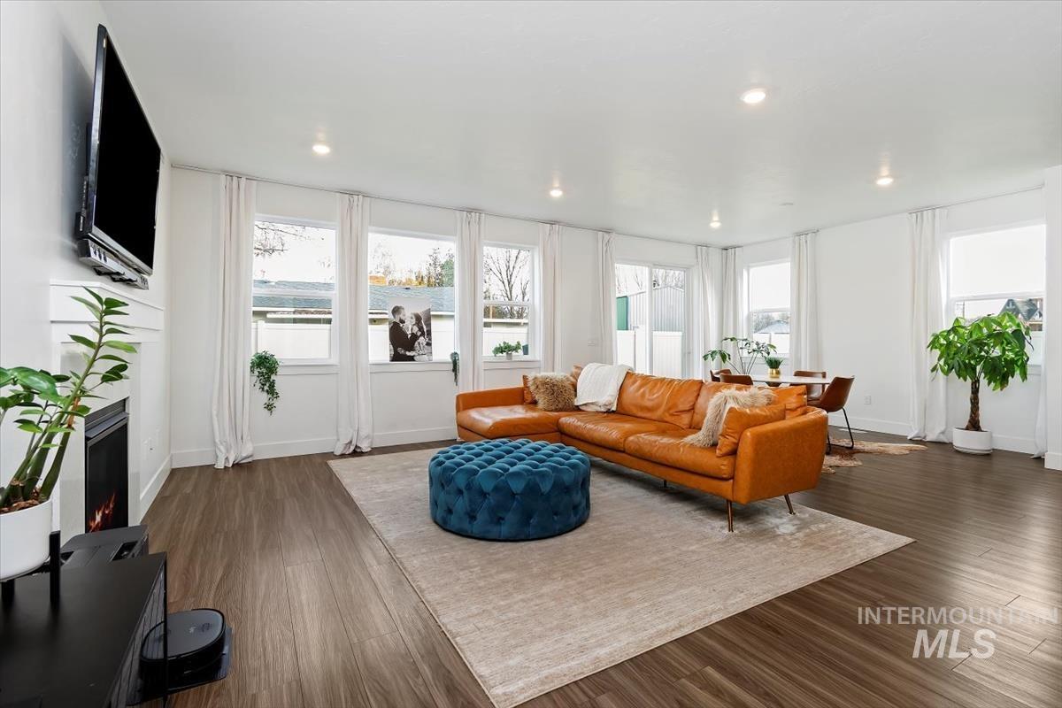 122 Insight Ct, Middleton, Idaho 83644, 5 Bedrooms, 4.5 Bathrooms, Residential For Sale, Price $720,000,MLS 98970596