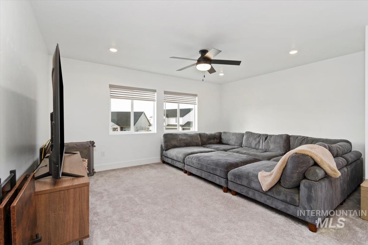 122 Insight Ct, Middleton, Idaho 83644, 5 Bedrooms, 4.5 Bathrooms, Residential For Sale, Price $720,000,MLS 98970596