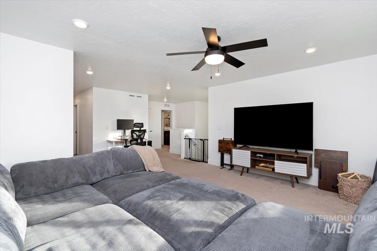 122 Insight Ct, Middleton, Idaho 83644, 5 Bedrooms, 4.5 Bathrooms, Residential For Sale, Price $720,000,MLS 98970596