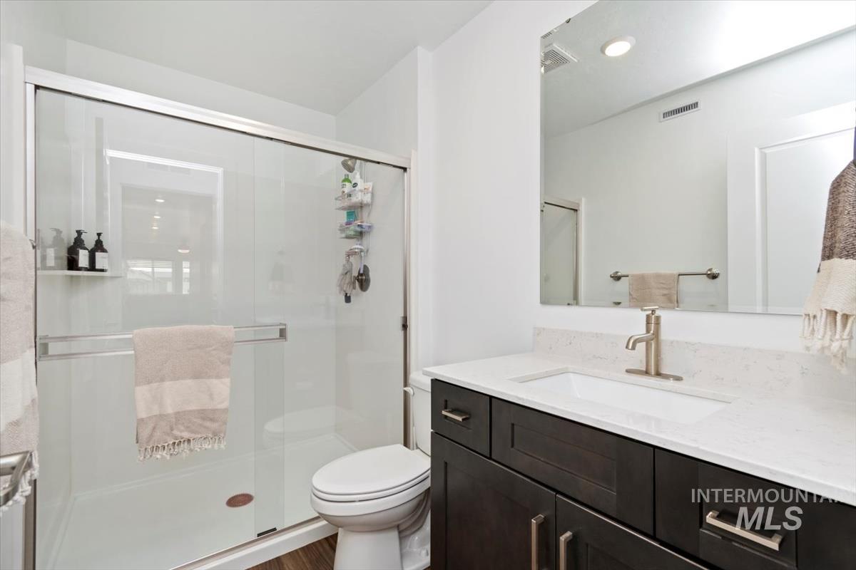 122 Insight Ct, Middleton, Idaho 83644, 5 Bedrooms, 4.5 Bathrooms, Residential For Sale, Price $720,000,MLS 98970596