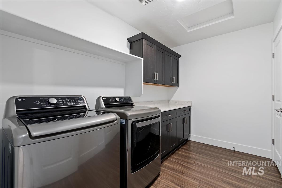 122 Insight Ct, Middleton, Idaho 83644, 5 Bedrooms, 4.5 Bathrooms, Residential For Sale, Price $720,000,MLS 98970596