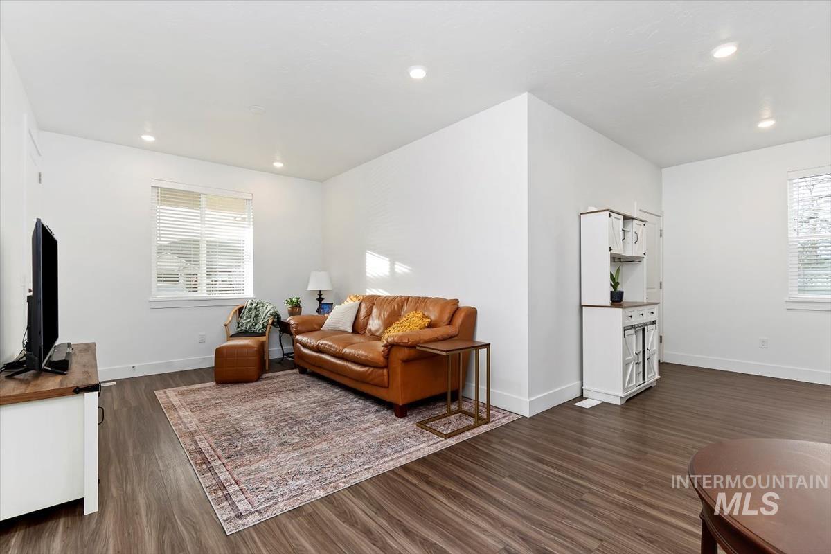 122 Insight Ct, Middleton, Idaho 83644, 5 Bedrooms, 4.5 Bathrooms, Residential For Sale, Price $720,000,MLS 98970596