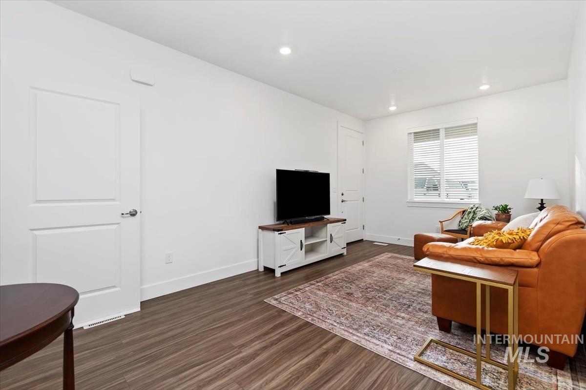 122 Insight Ct, Middleton, Idaho 83644, 5 Bedrooms, 4.5 Bathrooms, Residential For Sale, Price $720,000,MLS 98970596