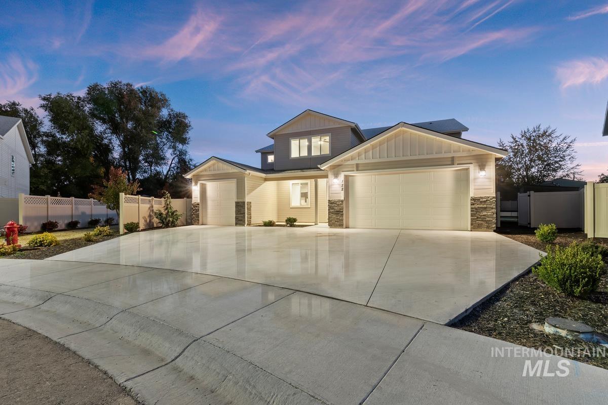 122 Insight Ct, Middleton, Idaho 83644, 5 Bedrooms, 4.5 Bathrooms, Residential For Sale, Price $720,000,MLS 98970596