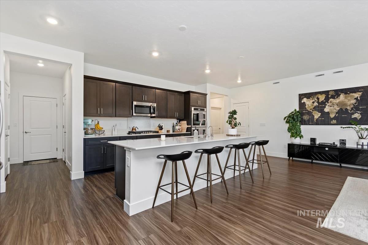 122 Insight Ct, Middleton, Idaho 83644, 5 Bedrooms, 4.5 Bathrooms, Residential For Sale, Price $720,000,MLS 98970596