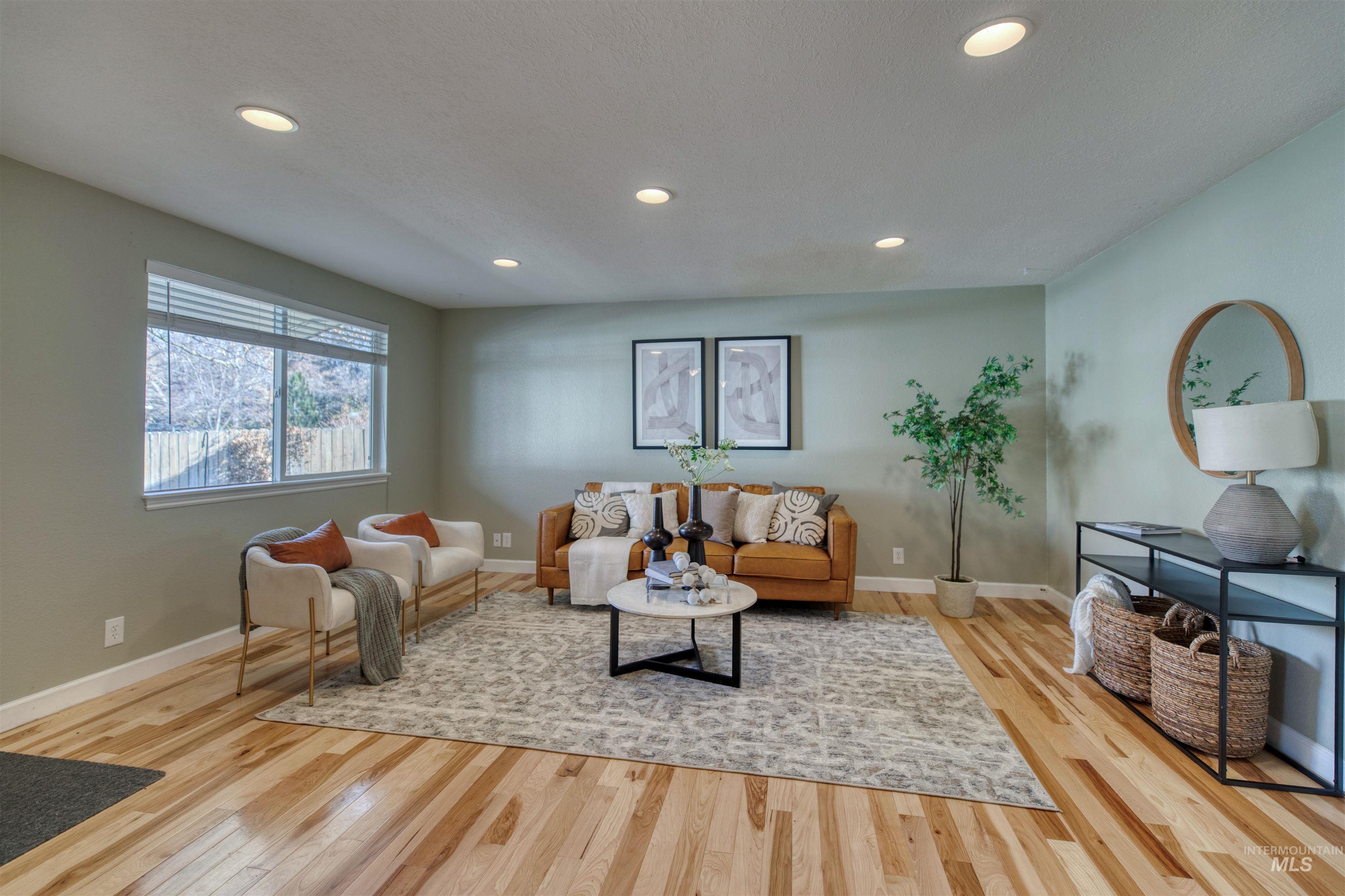 1365 E Rayburn Ct, Boise, Idaho 83706, 2 Bedrooms, 2 Bathrooms, Residential For Sale, Price $439,000, 98970597