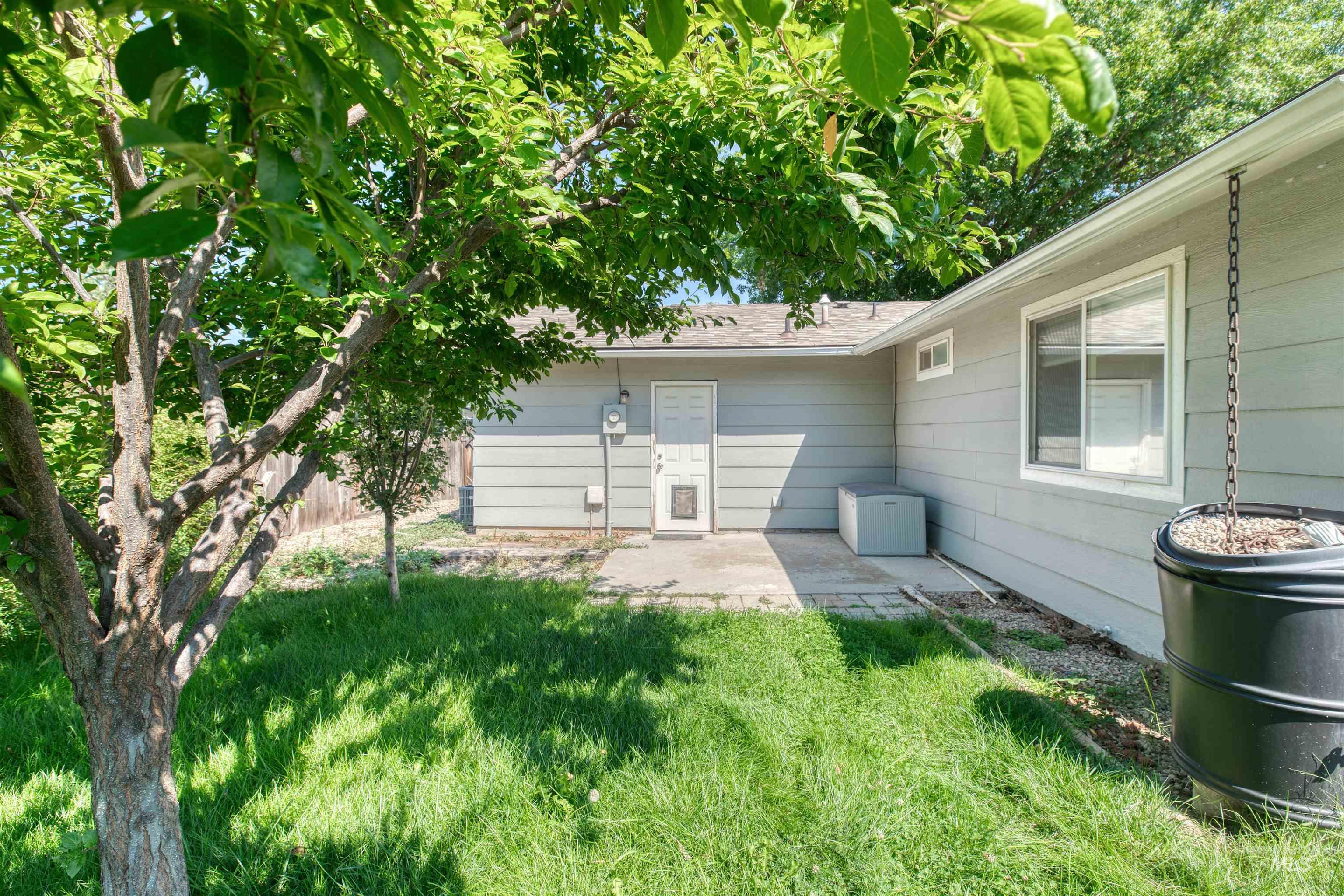 1365 E Rayburn Ct, Boise, Idaho 83706, 2 Bedrooms, 2 Bathrooms, Residential For Sale, Price $439,000, 98970597