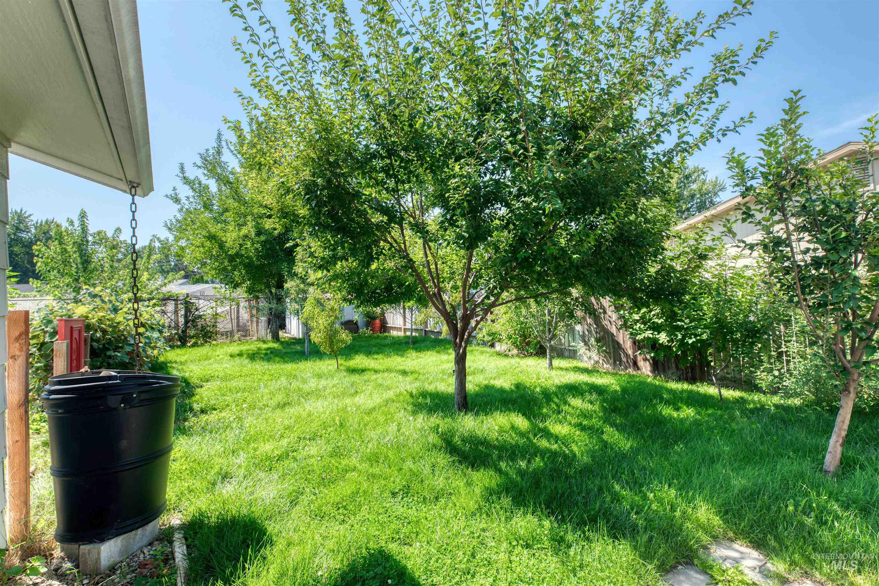 1365 E Rayburn Ct, Boise, Idaho 83706, 2 Bedrooms, 2 Bathrooms, Residential For Sale, Price $439,000, 98970597