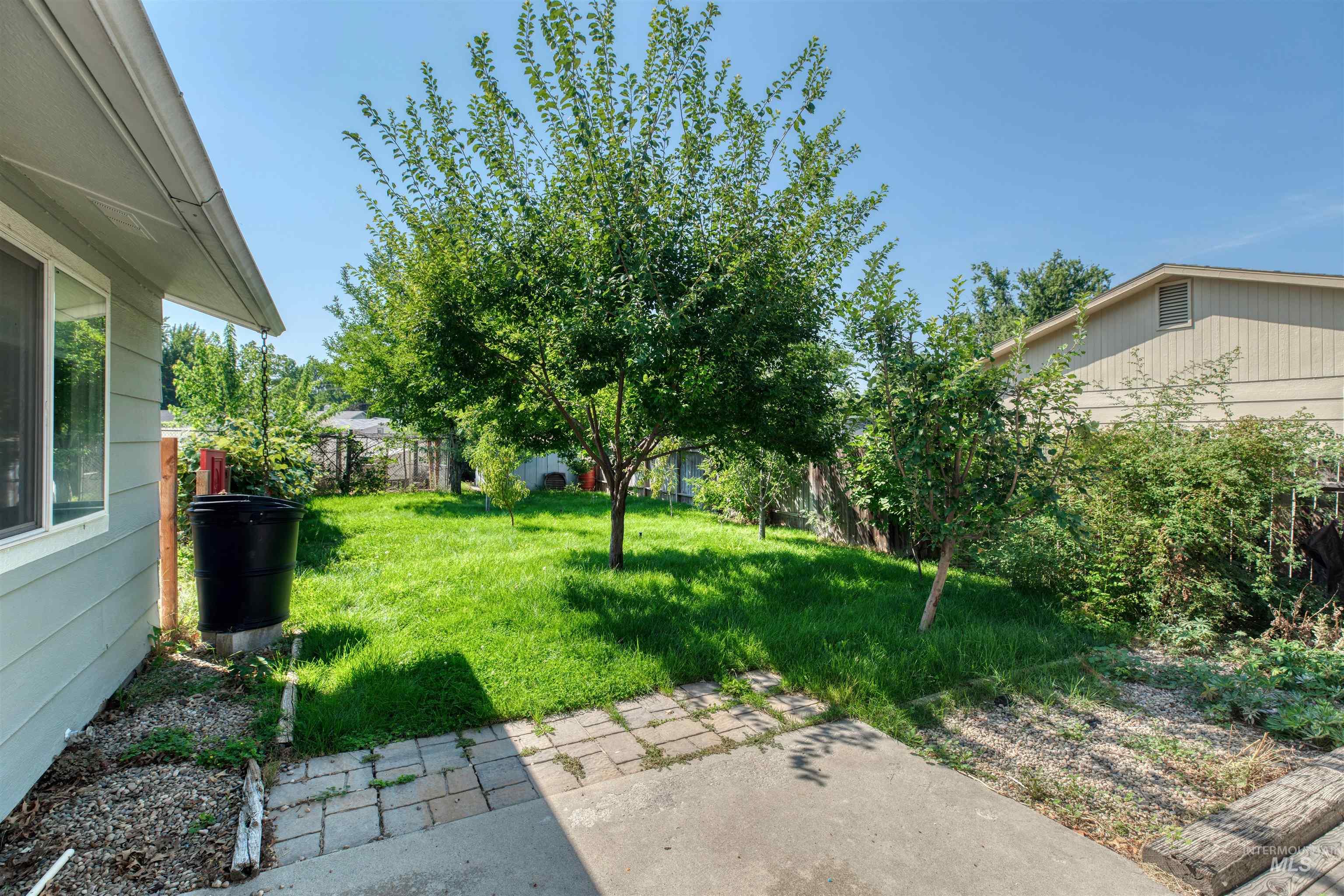 1365 E Rayburn Ct, Boise, Idaho 83706, 2 Bedrooms, 2 Bathrooms, Residential For Sale, Price $439,000, 98970597