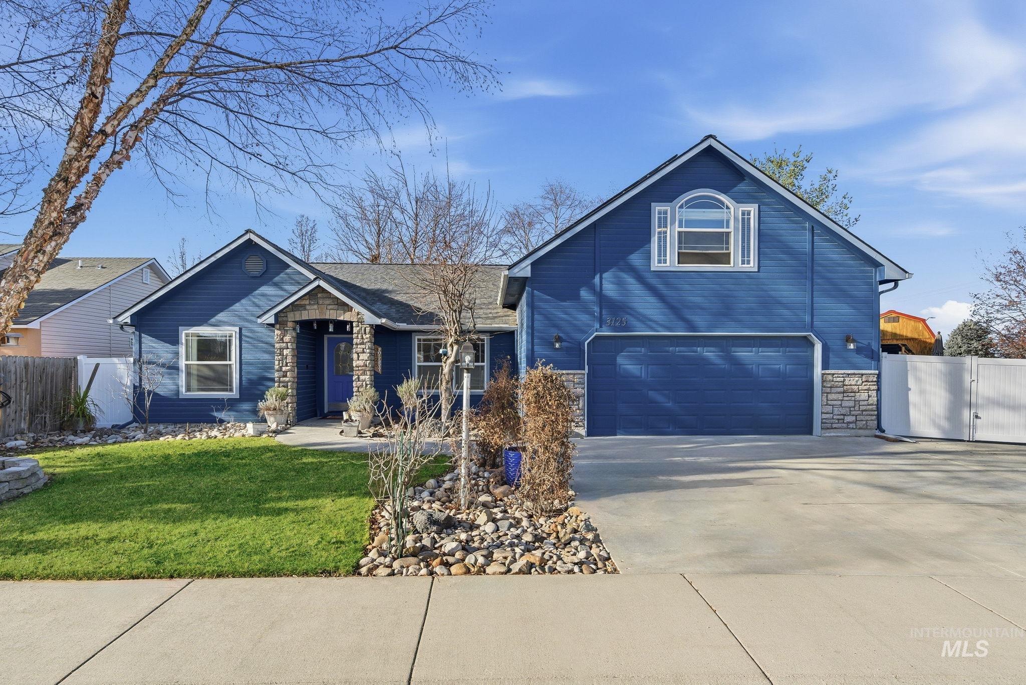 3125 N High Desert, Meridian, Idaho 83642, 4 Bedrooms, 2 Bathrooms, Residential For Sale, Price $495,000, 98970599