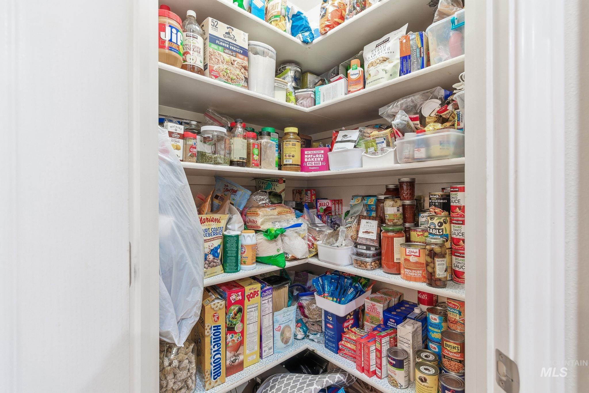 3125 N High Desert, Meridian, Idaho 83642, 4 Bedrooms, 2 Bathrooms, Residential For Sale, Price $495,000, 98970599