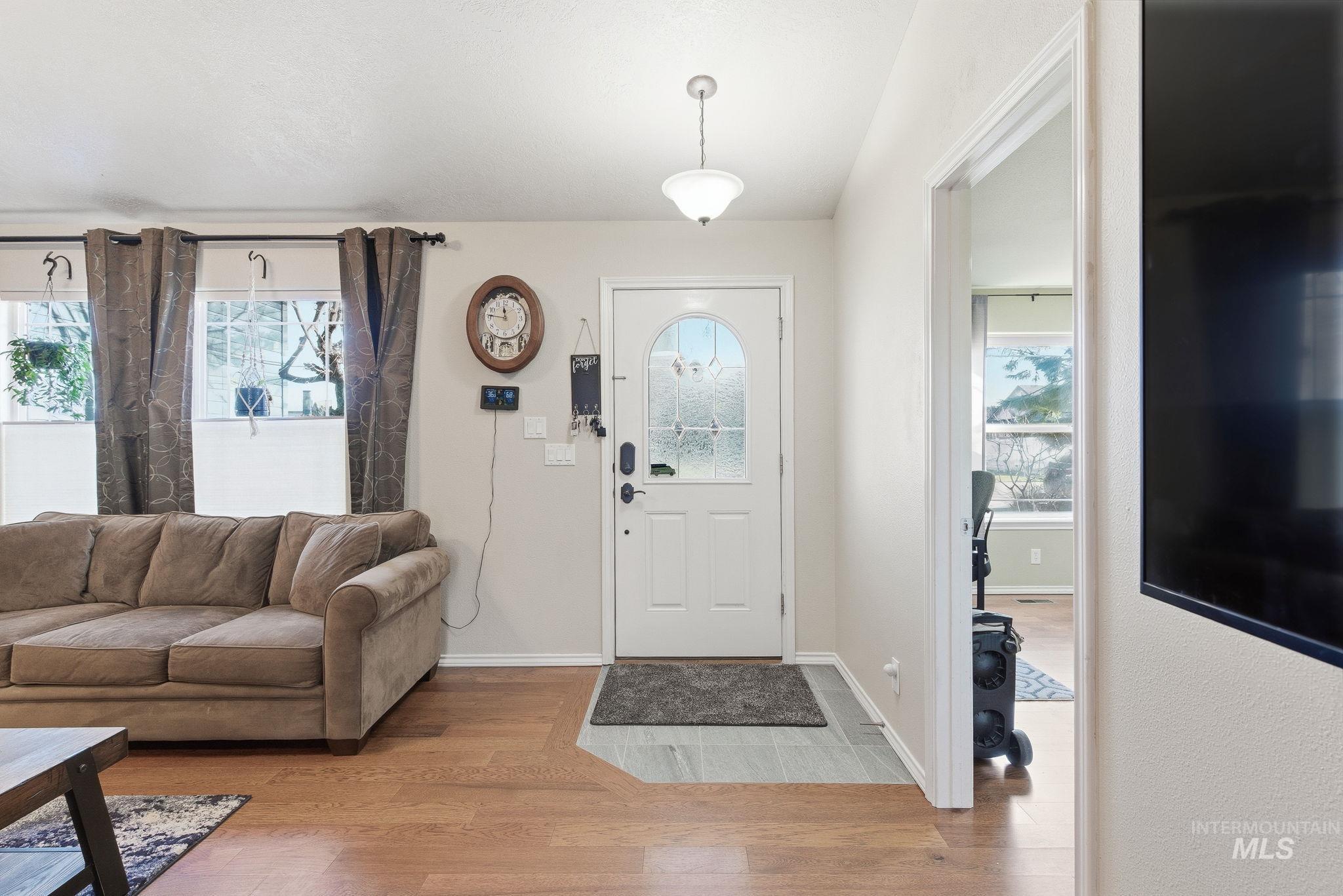 3125 N High Desert, Meridian, Idaho 83642, 4 Bedrooms, 2 Bathrooms, Residential For Sale, Price $495,000, 98970599