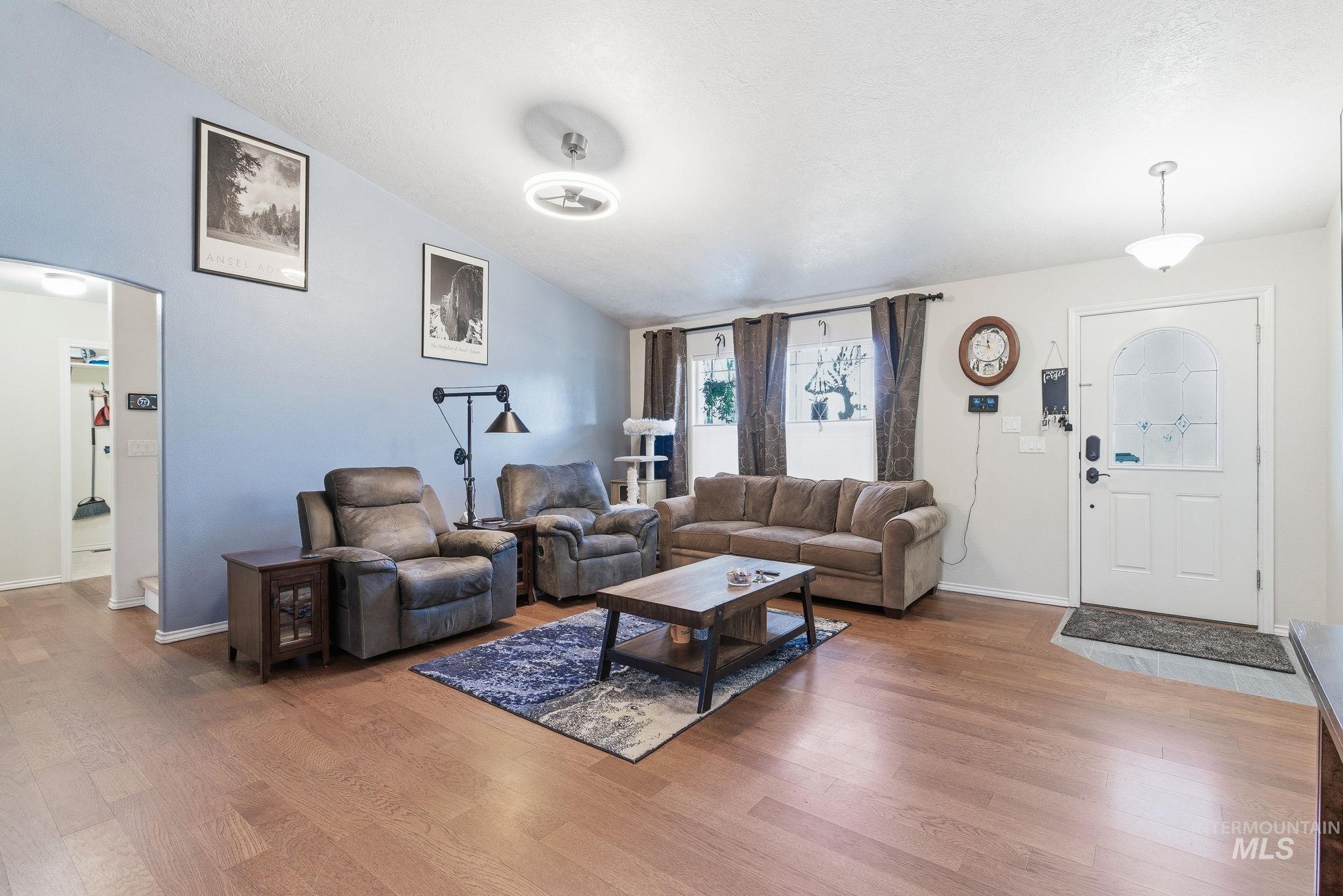 3125 N High Desert, Meridian, Idaho 83642, 4 Bedrooms, 2 Bathrooms, Residential For Sale, Price $495,000, 98970599