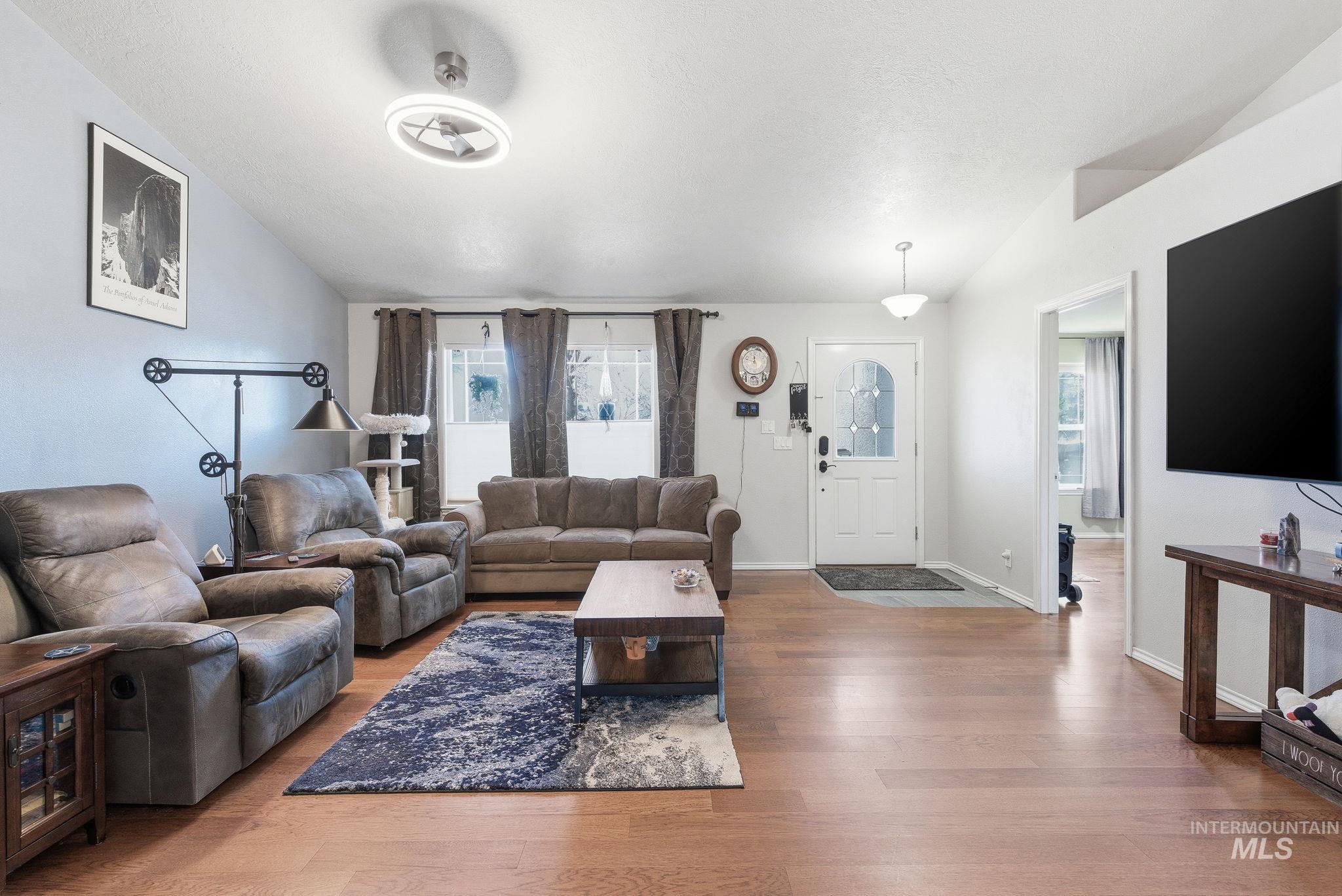 3125 N High Desert, Meridian, Idaho 83642, 4 Bedrooms, 2 Bathrooms, Residential For Sale, Price $495,000, 98970599