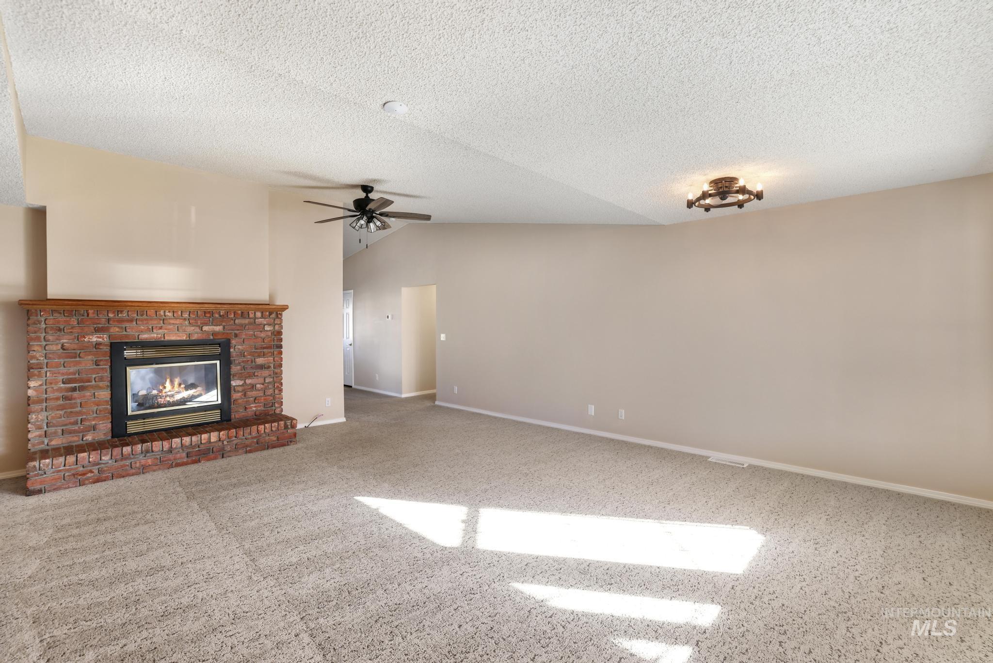 360 E Main, Hagerman, Idaho 83332, 3 Bedrooms, 2.5 Bathrooms, Residential For Sale, Price $520,000,MLS 98970603