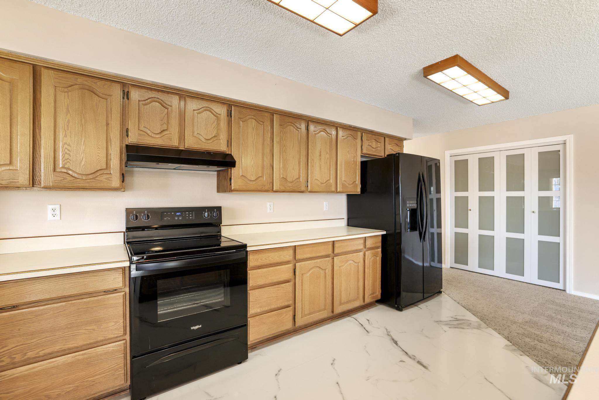 360 E Main, Hagerman, Idaho 83332, 3 Bedrooms, 2.5 Bathrooms, Residential For Sale, Price $520,000,MLS 98970603