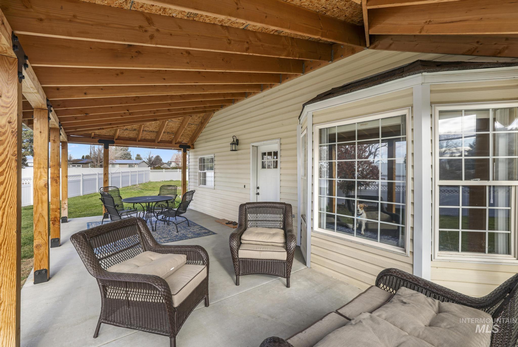 360 E Main, Hagerman, Idaho 83332, 3 Bedrooms, 2.5 Bathrooms, Residential For Sale, Price $520,000, 98970603