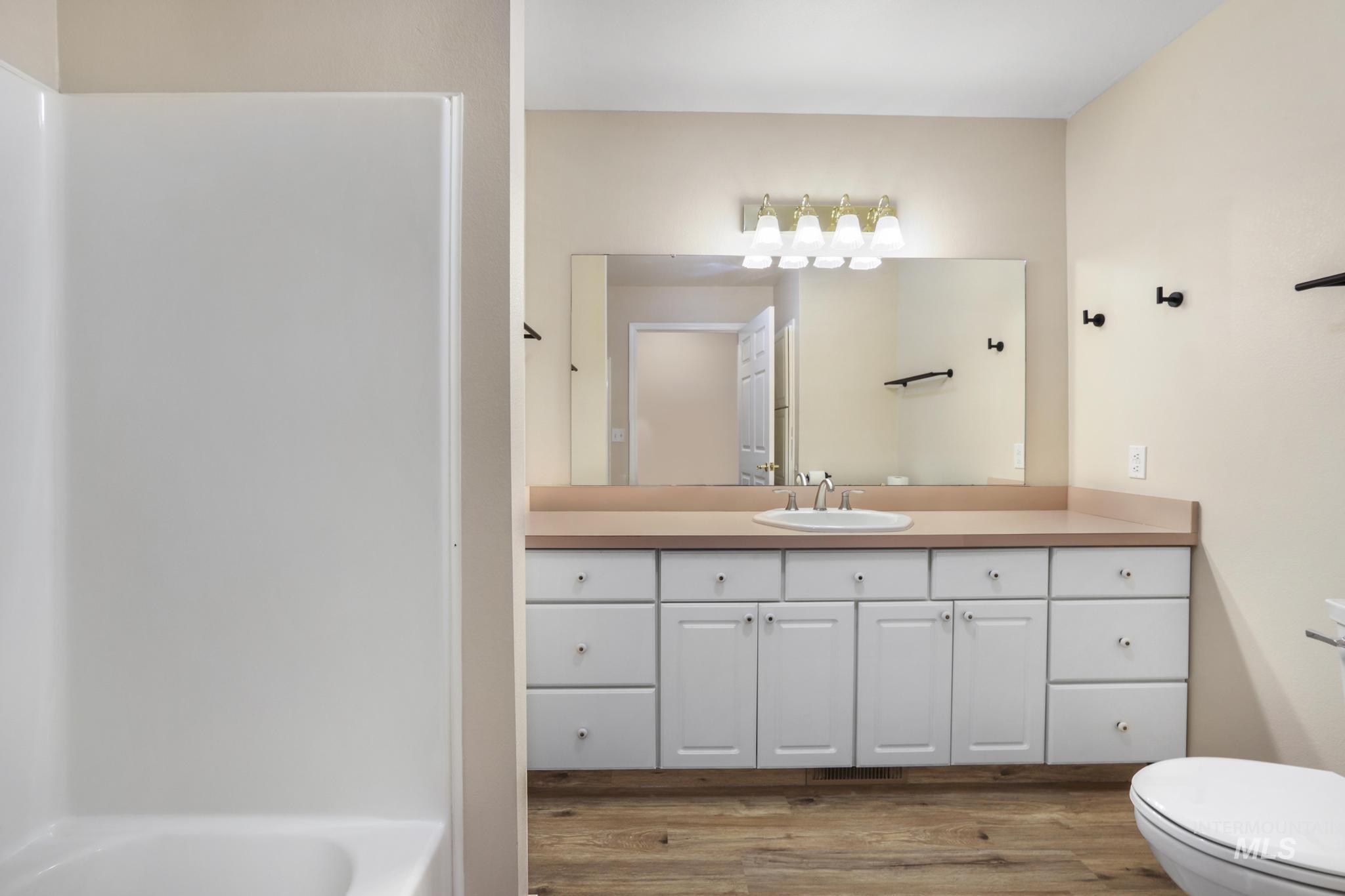 360 E Main, Hagerman, Idaho 83332, 3 Bedrooms, 2.5 Bathrooms, Residential For Sale, Price $520,000,MLS 98970603