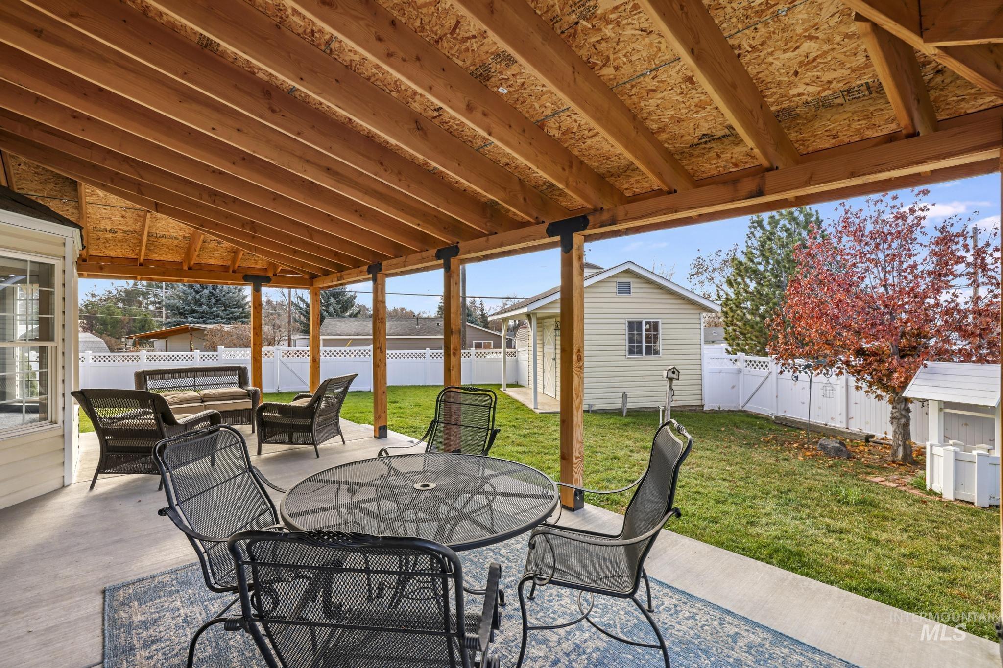 360 E Main, Hagerman, Idaho 83332, 3 Bedrooms, 2.5 Bathrooms, Residential For Sale, Price $520,000,MLS 98970603