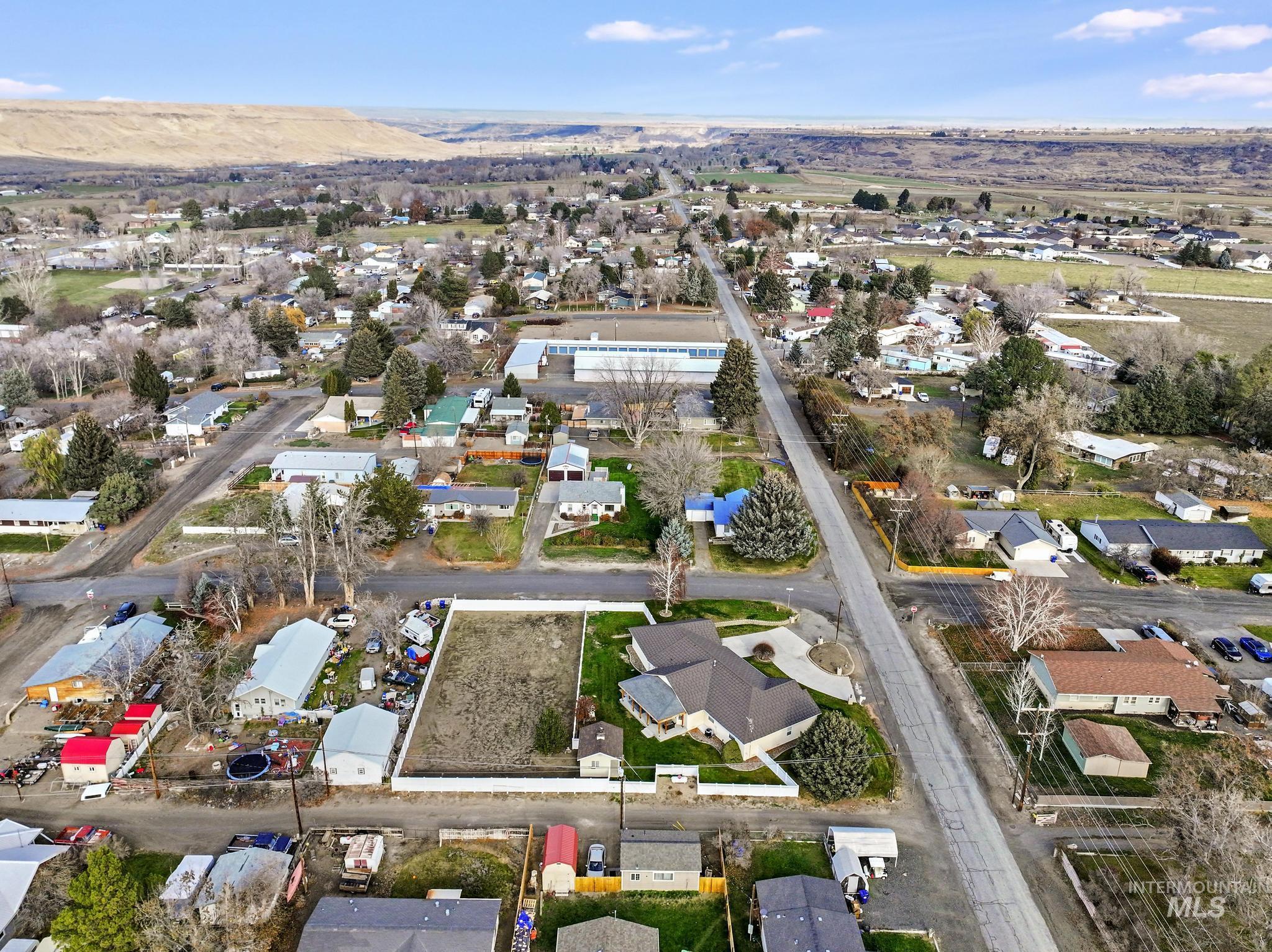 360 E Main, Hagerman, Idaho 83332, 3 Bedrooms, 2.5 Bathrooms, Residential For Sale, Price $520,000, 98970603