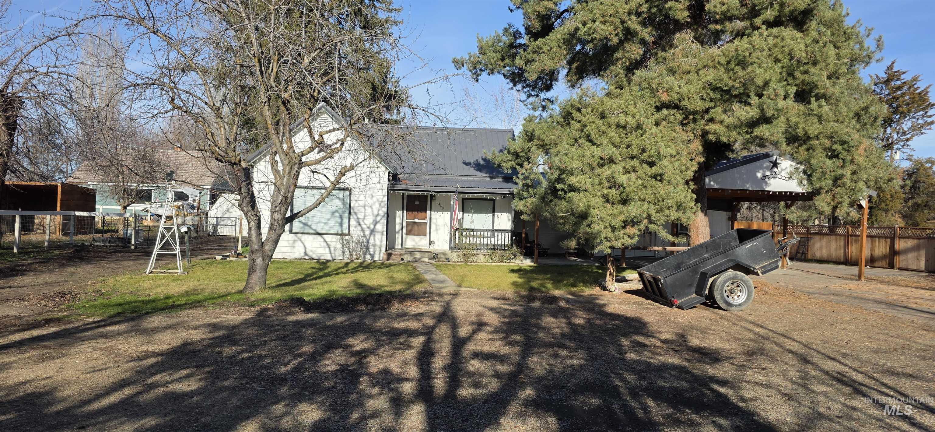 1420 N 9th, Payette, Idaho 83661, 2 Bedrooms, 2 Bathrooms, Residential For Sale, Price $295,000, 98970606