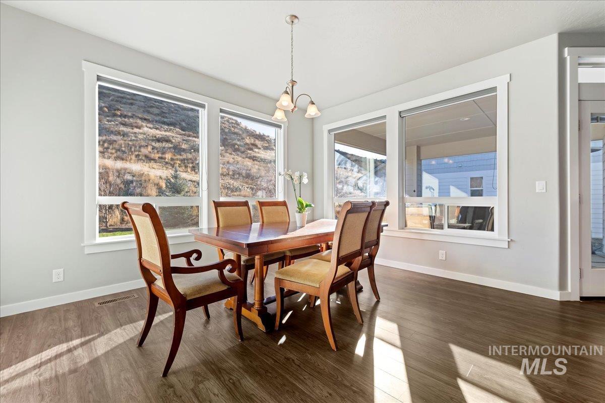 20462 N Shepherds Pie Way, Boise, Idaho 83714, 3 Bedrooms, 2.5 Bathrooms, Residential For Sale, Price $649,900, 98970607