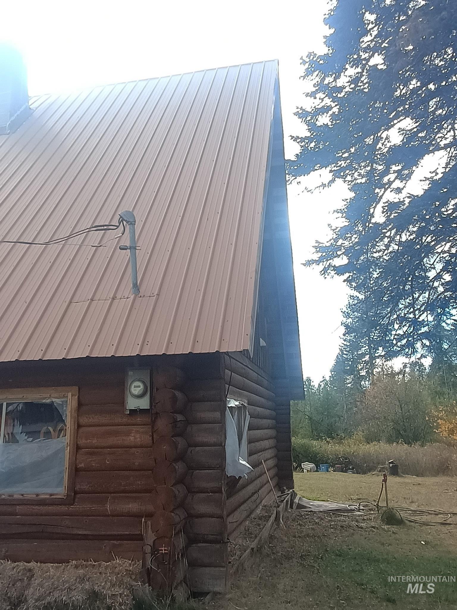 5580 Hwy 8, Helmer, Idaho 83823, 2 Bedrooms, 1 Bathroom, Residential For Sale, Price $325,000, 98970612