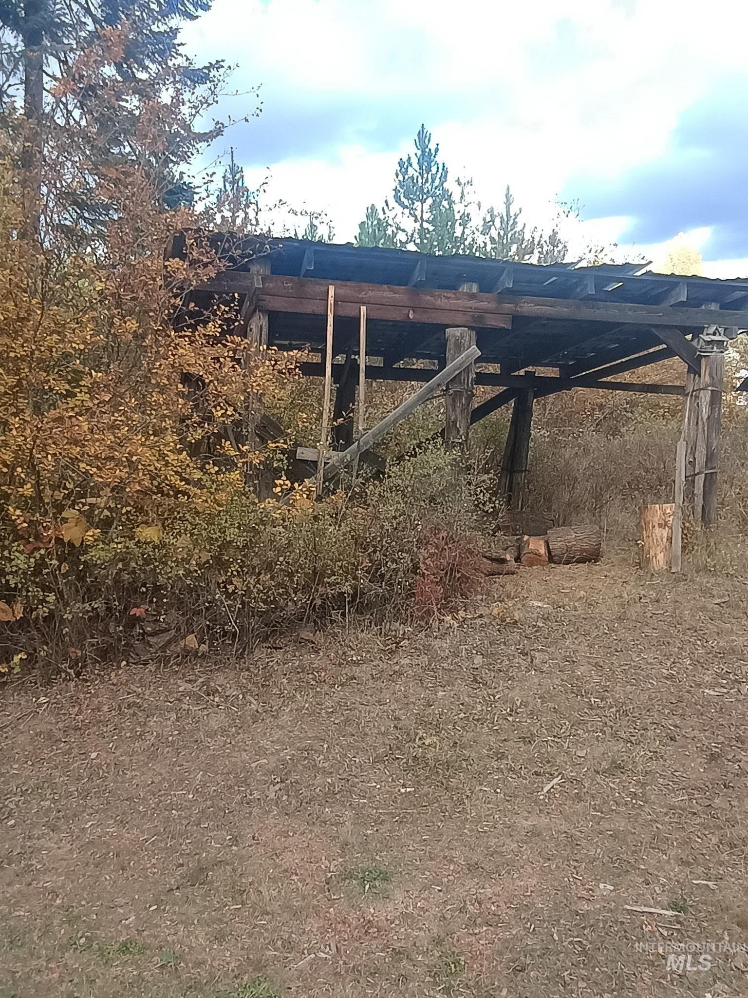 5580 Hwy 8, Helmer, Idaho 83823, 2 Bedrooms, 1 Bathroom, Residential For Sale, Price $325,000, 98970612