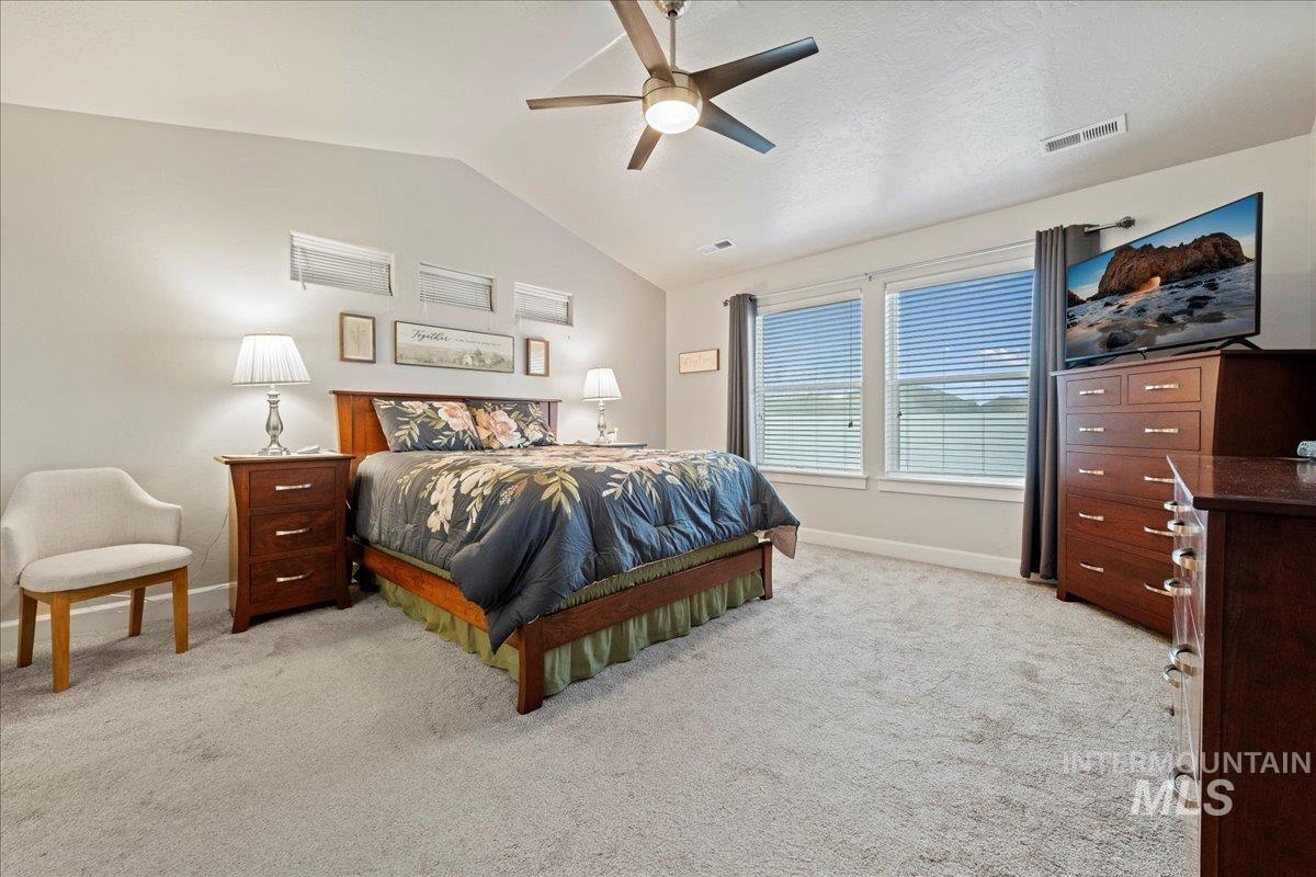 2126 W Pine Creek Dr, Nampa, Idaho 83686, 4 Bedrooms, 2 Bathrooms, Residential For Sale, Price $469,900,MLS 98970617