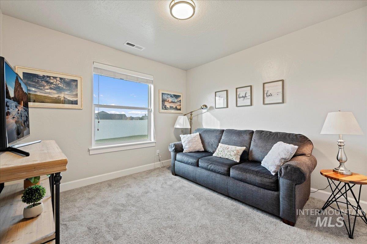 2126 W Pine Creek Dr, Nampa, Idaho 83686, 4 Bedrooms, 2 Bathrooms, Residential For Sale, Price $469,900,MLS 98970617