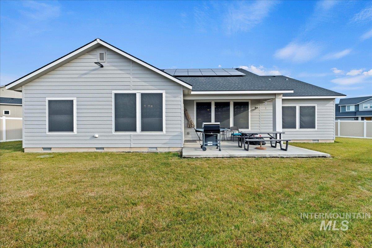 2126 W Pine Creek Dr, Nampa, Idaho 83686, 4 Bedrooms, 2 Bathrooms, Residential For Sale, Price $469,900,MLS 98970617