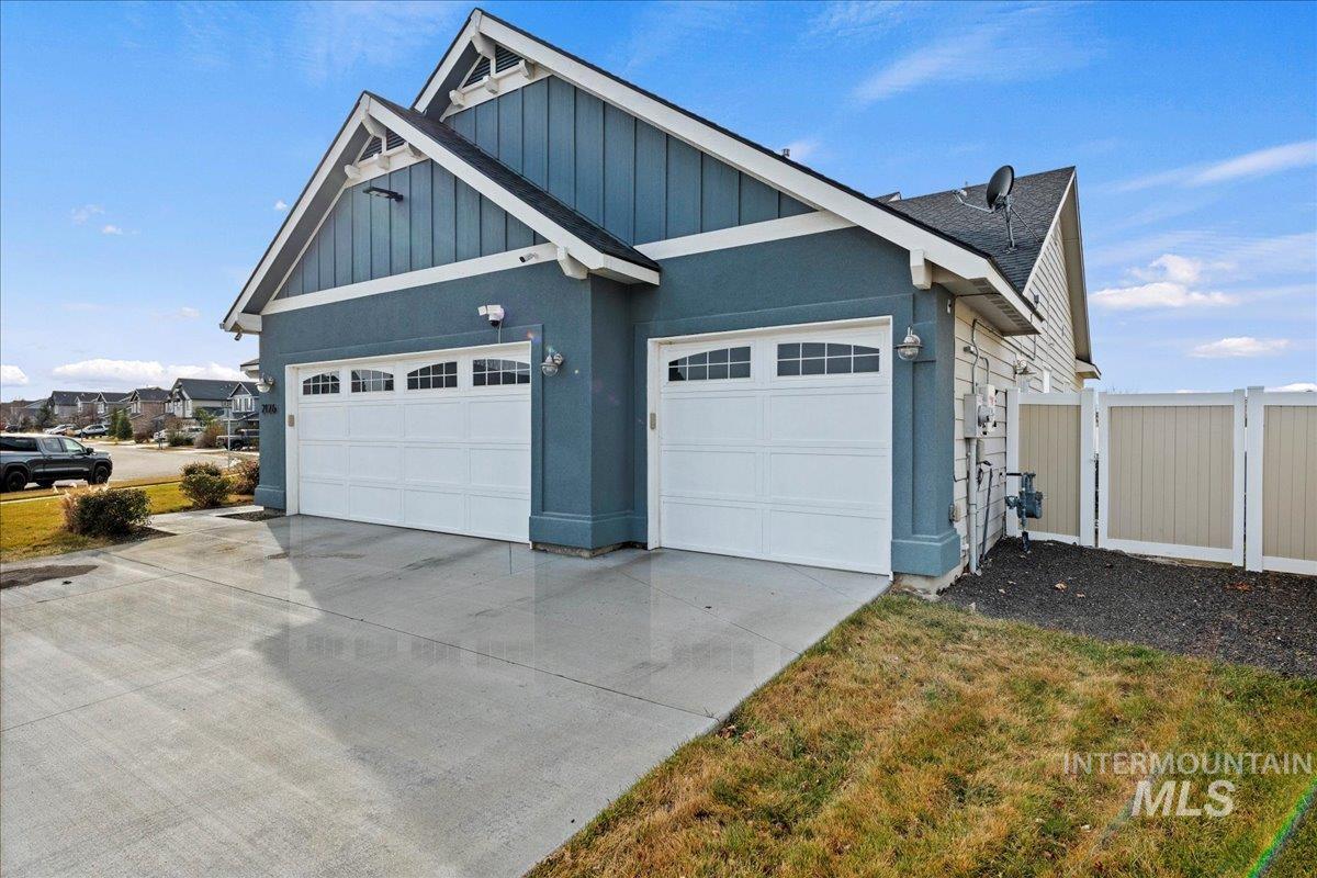 2126 W Pine Creek Dr, Nampa, Idaho 83686, 4 Bedrooms, 2 Bathrooms, Residential For Sale, Price $469,900,MLS 98970617