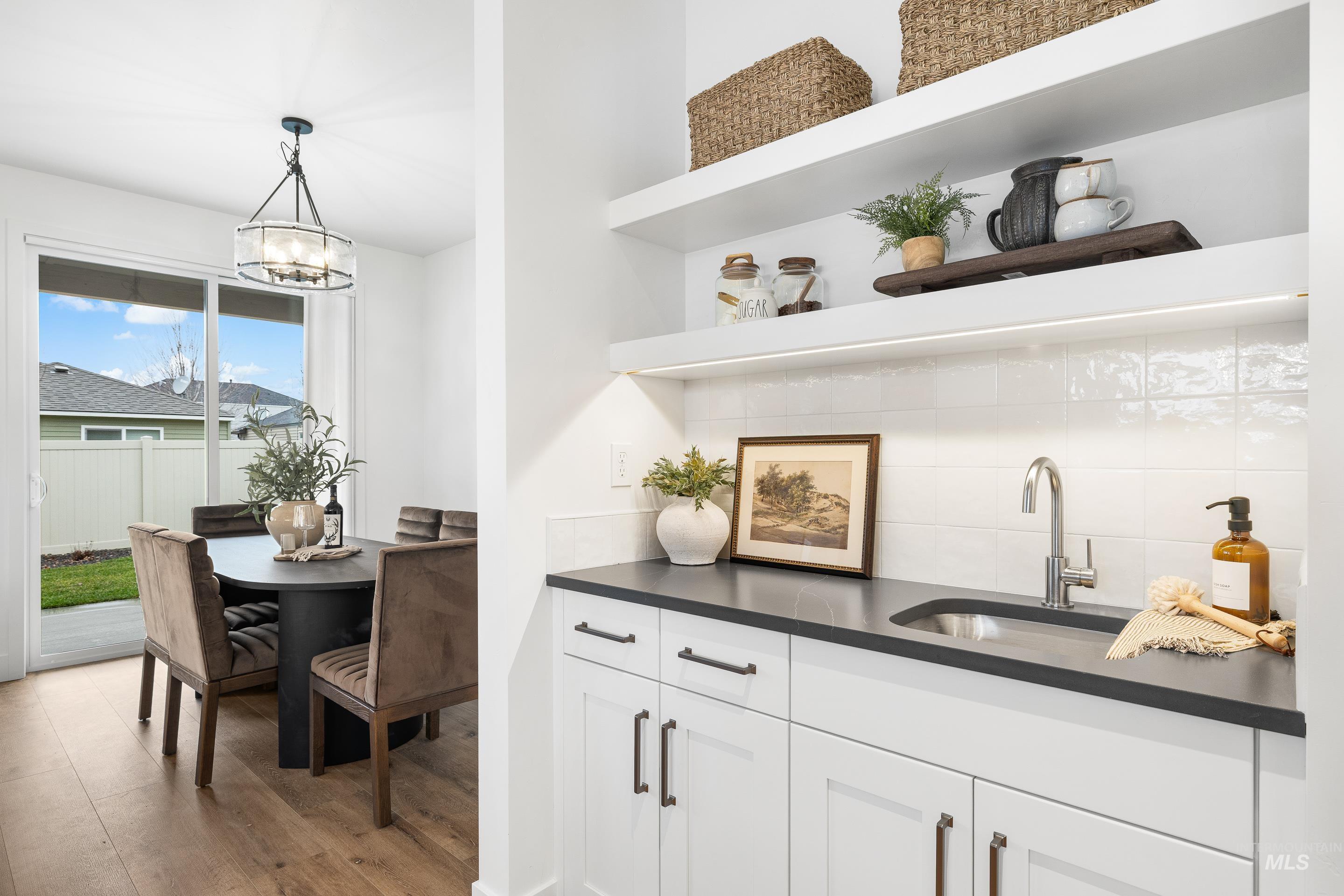 3071 N Lapis Ave, Meridian, Idaho 83646, 3 Bedrooms, 2 Bathrooms, Residential For Sale, Price $565,000,MLS 98970633