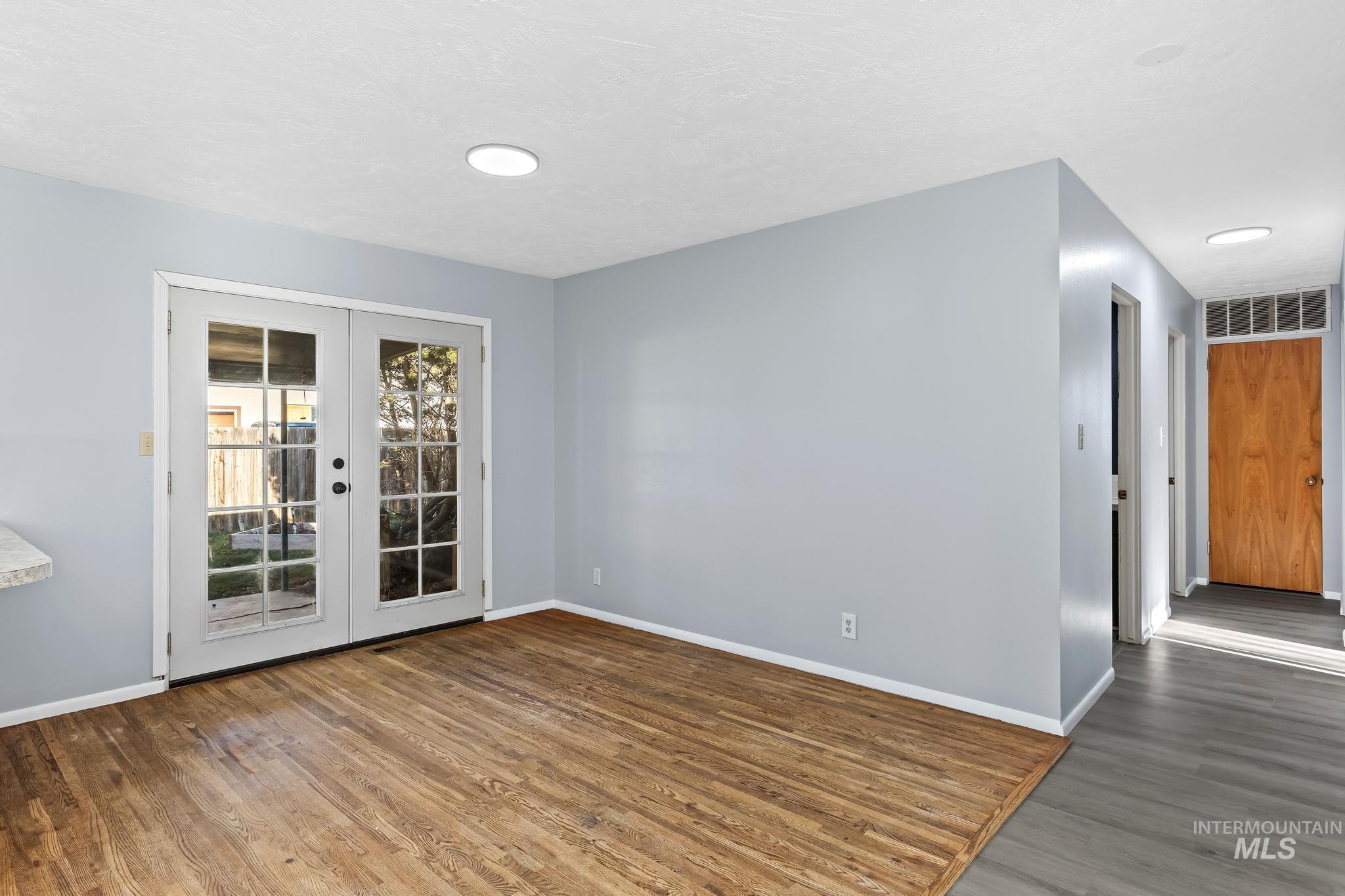 503 NW 3rd St, Fruitland, Idaho 83619, 5 Bedrooms, 2 Bathrooms, Residential For Sale, Price $399,990, 98970650