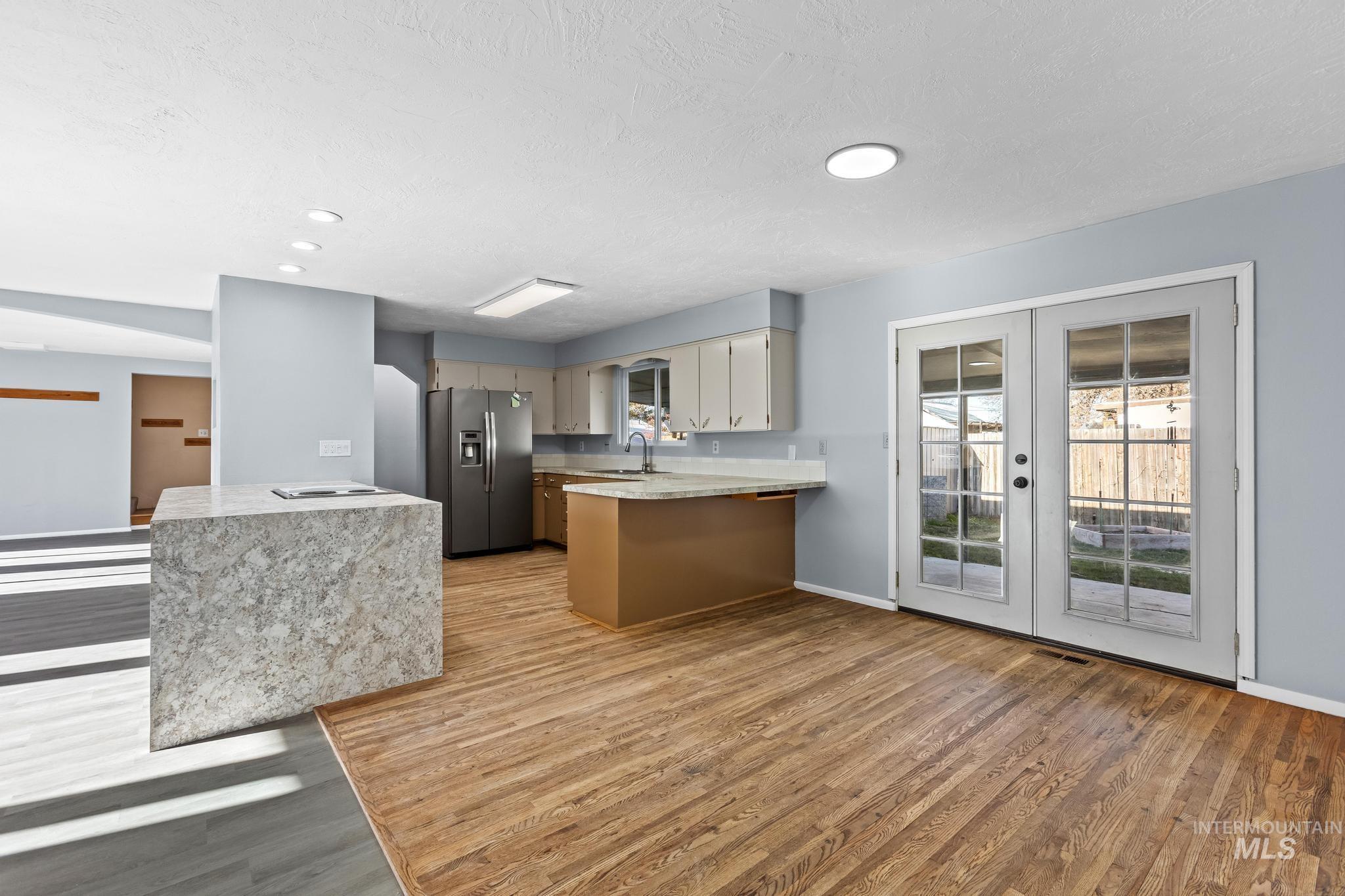 503 NW 3rd St, Fruitland, Idaho 83619, 5 Bedrooms, 2 Bathrooms, Residential For Sale, Price $399,990, 98970650