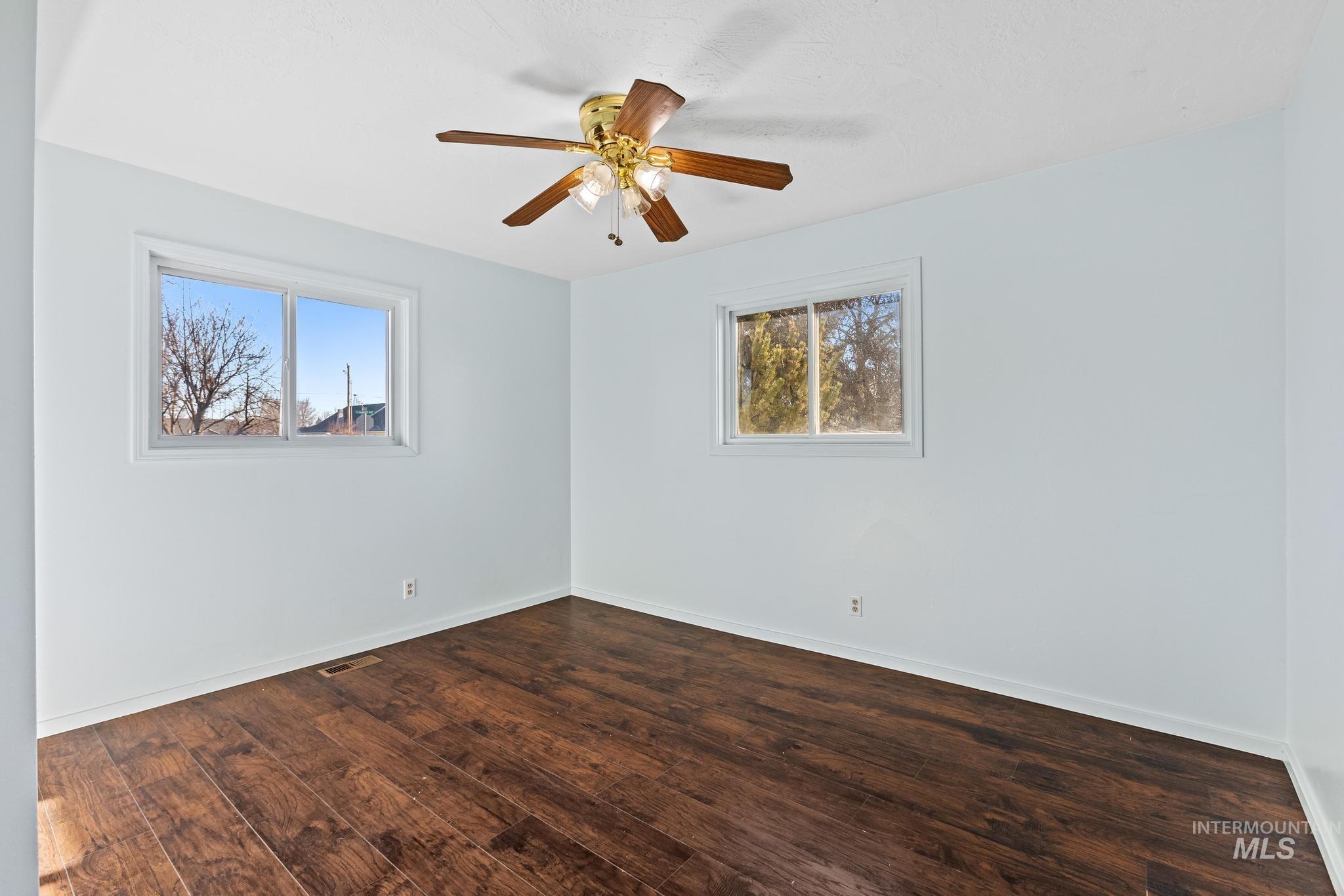 503 NW 3rd St, Fruitland, Idaho 83619, 5 Bedrooms, 2 Bathrooms, Residential For Sale, Price $399,990, 98970650